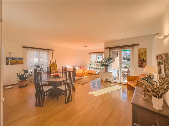 Geräumige 3,5-Zimmer-Wohnung in Massagno in einer Residenz mit Gemeinschaftspool