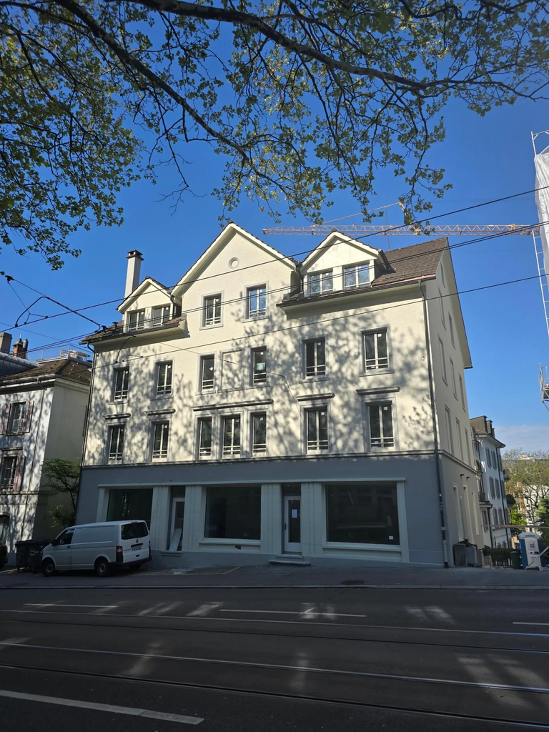 3.5-Zi.-Maisonette über den Dächern von Zürich mit Balkon