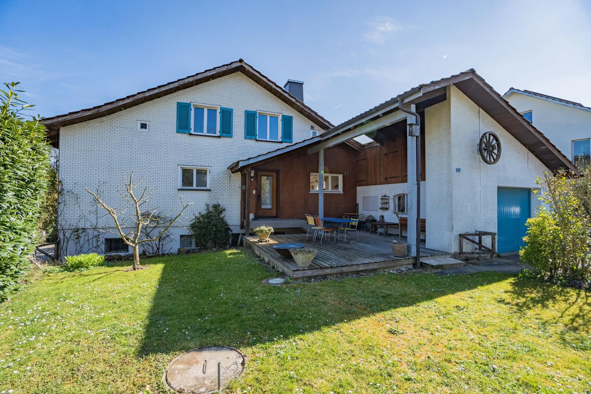 6.5-Zimmer-EFH mit Einliegerwohnung und Garten in Niederweningen