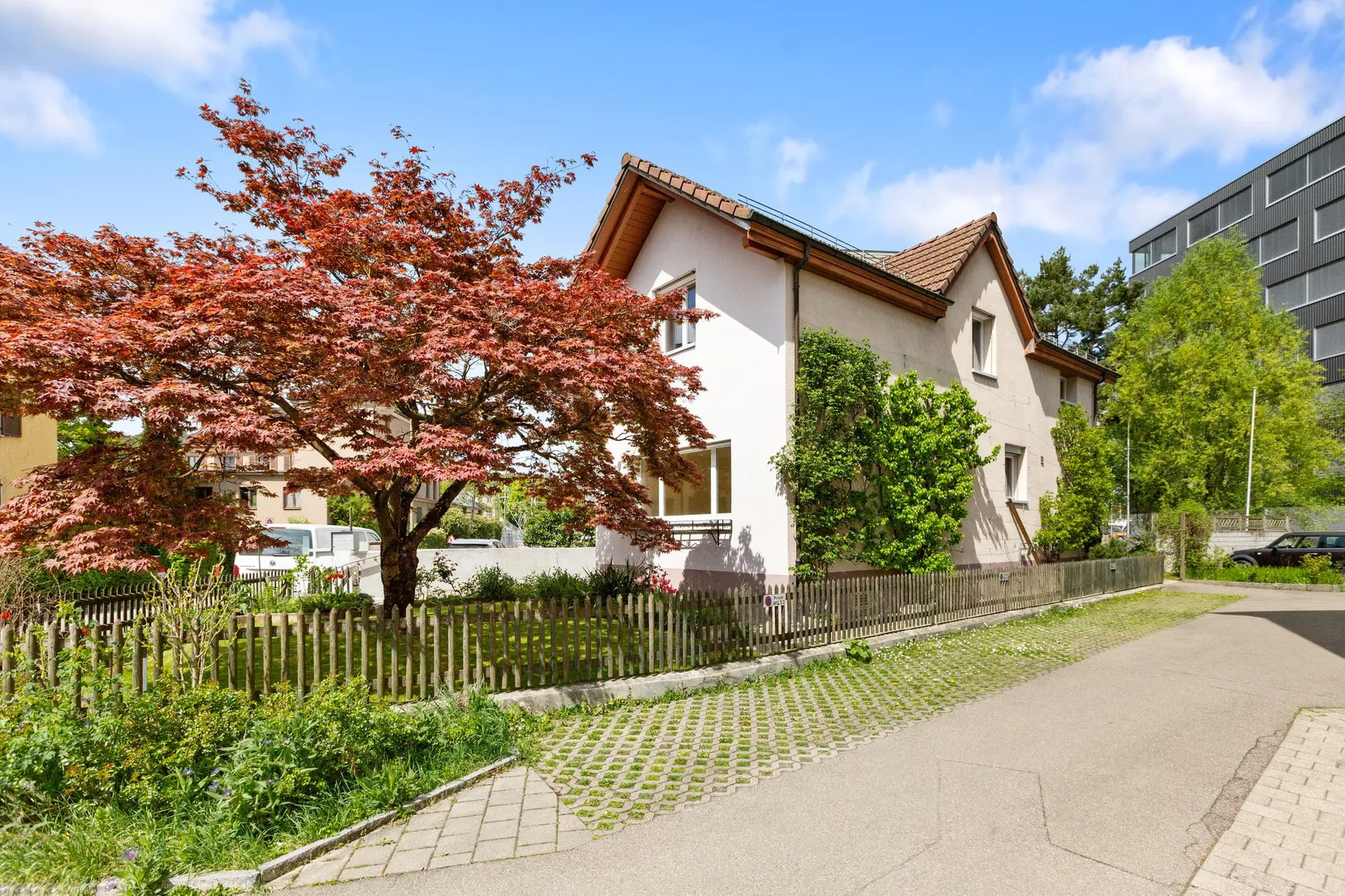Sonnenverwöhntes Wohnen mit attraktivem Garten
