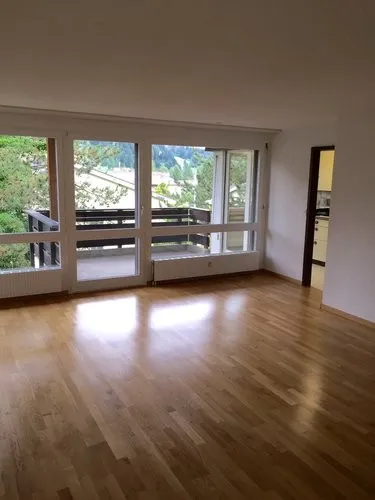 4 1/2-Zimmerwohnung mit zwei Balkonen