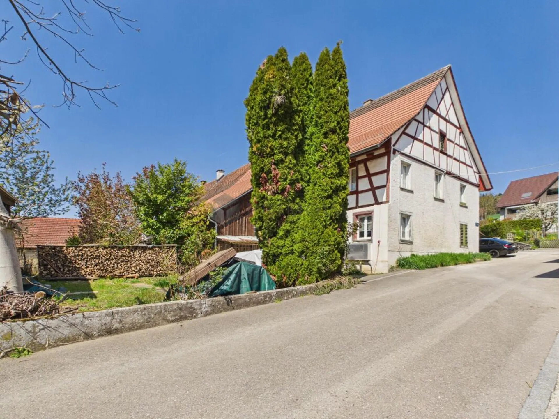 Investitionsobjekt zum ausbauen im Dorfkern von Bachs