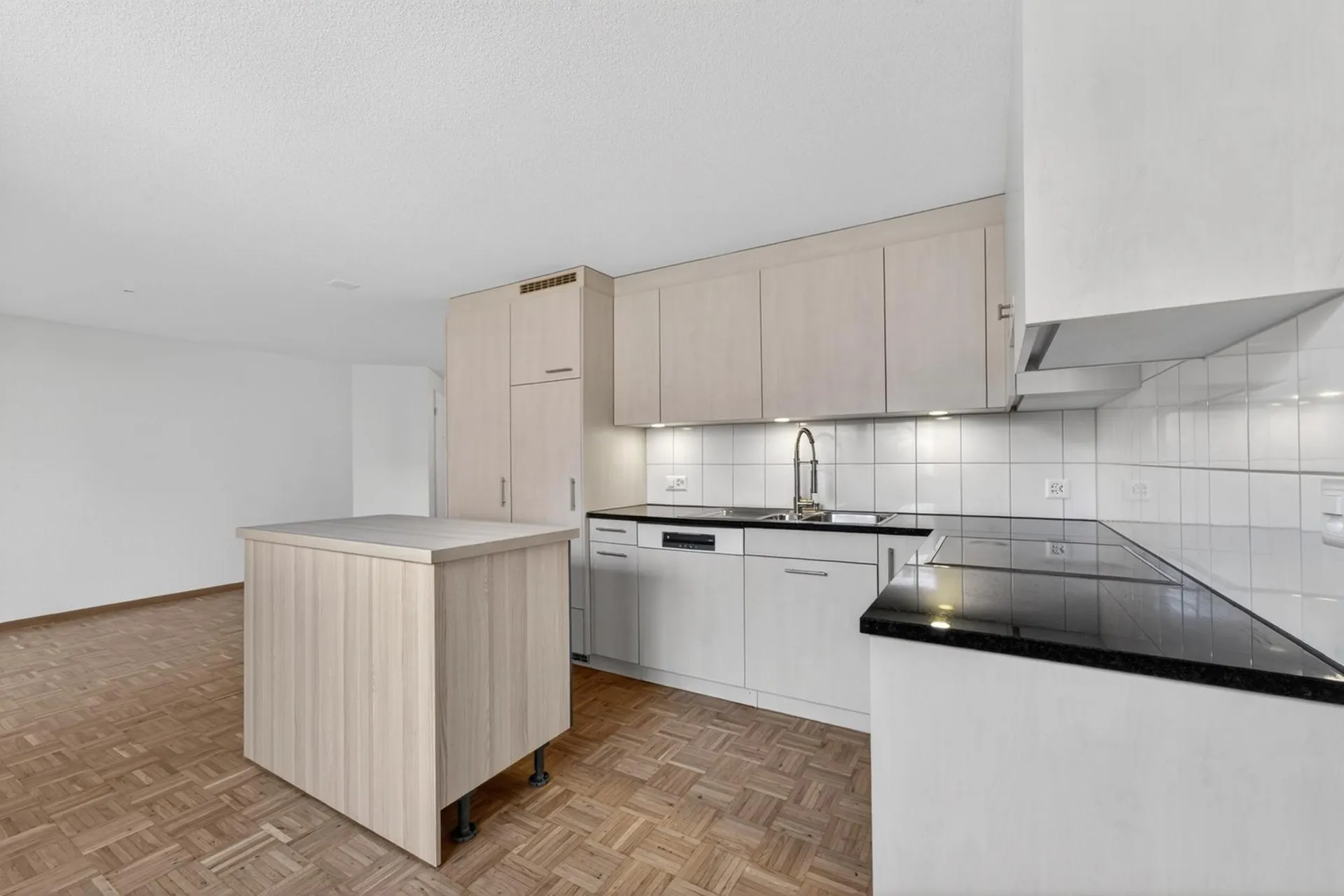 Grosszügige 4 ½- Zimmerwohnung an idealer Lage