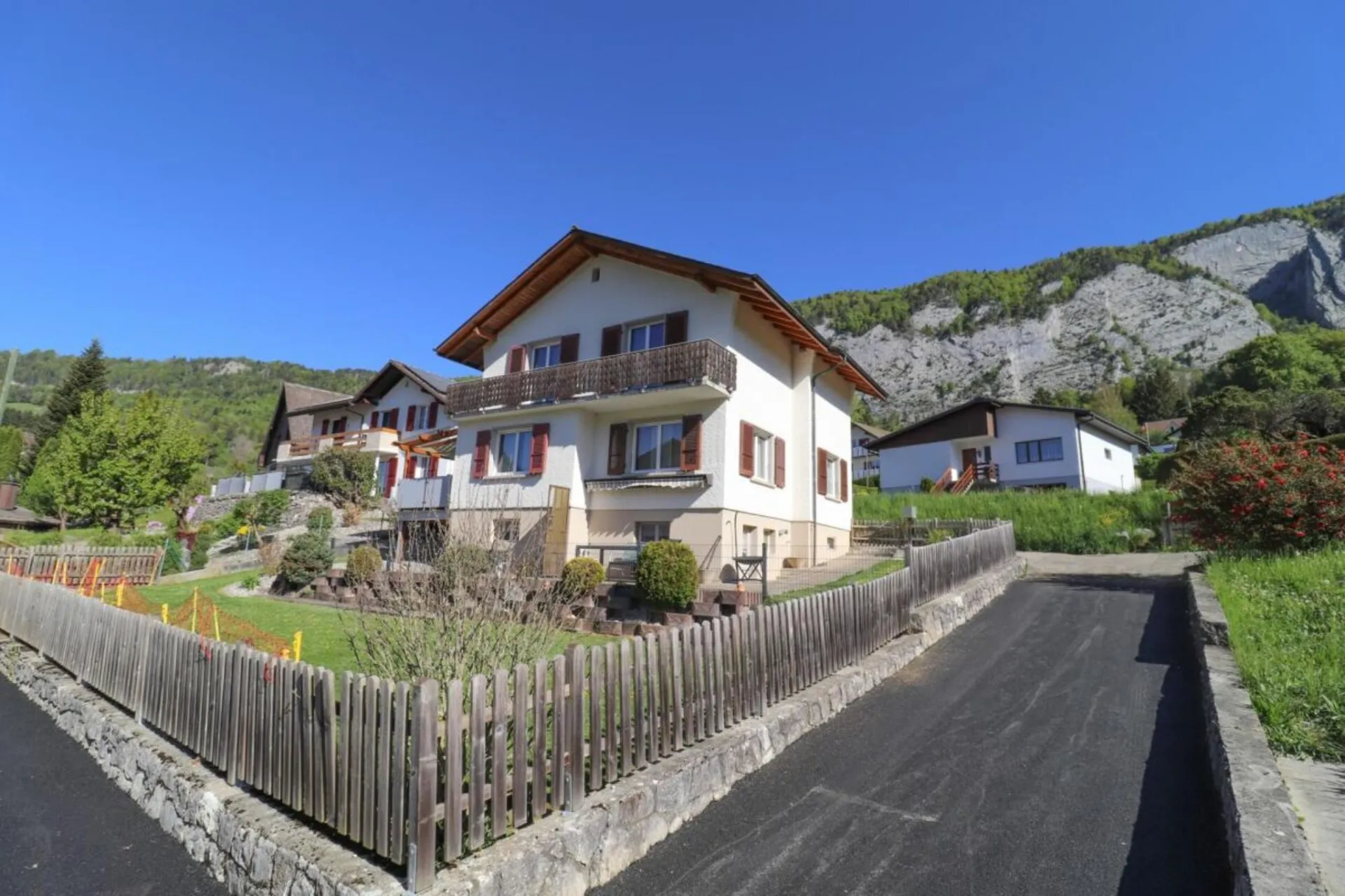 5-Zimmer-EFH am Sonnenhang von Welschenrohr