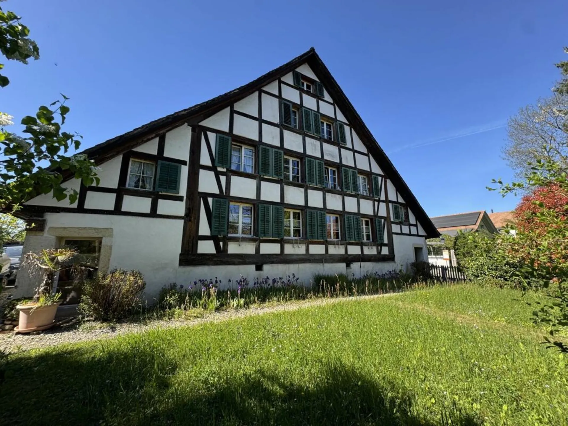 Charmante 3.5-Zimmerwohnung mit Atelier