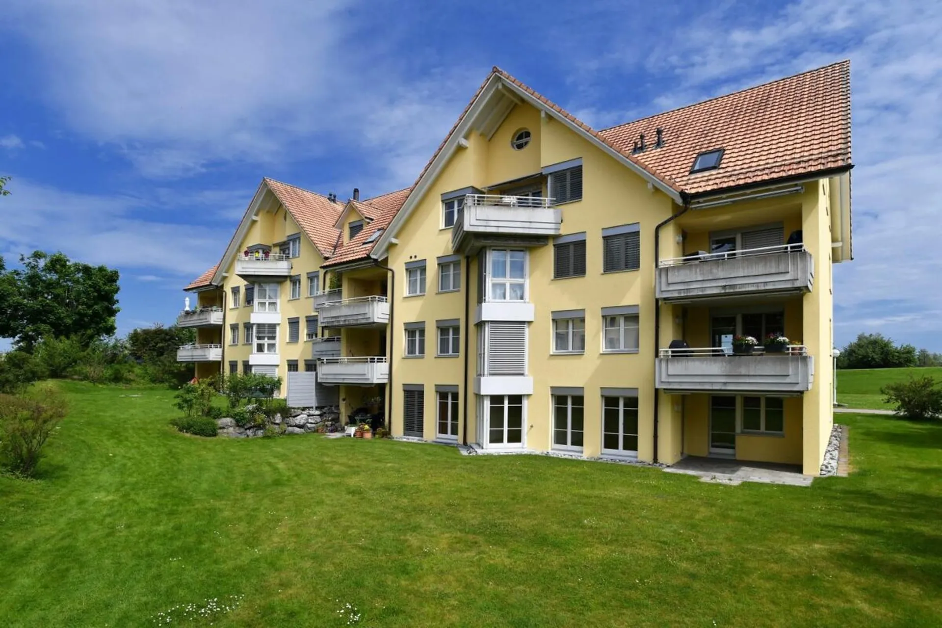 Schöne 4.5 Zimmer-Wohnung zu vermieten