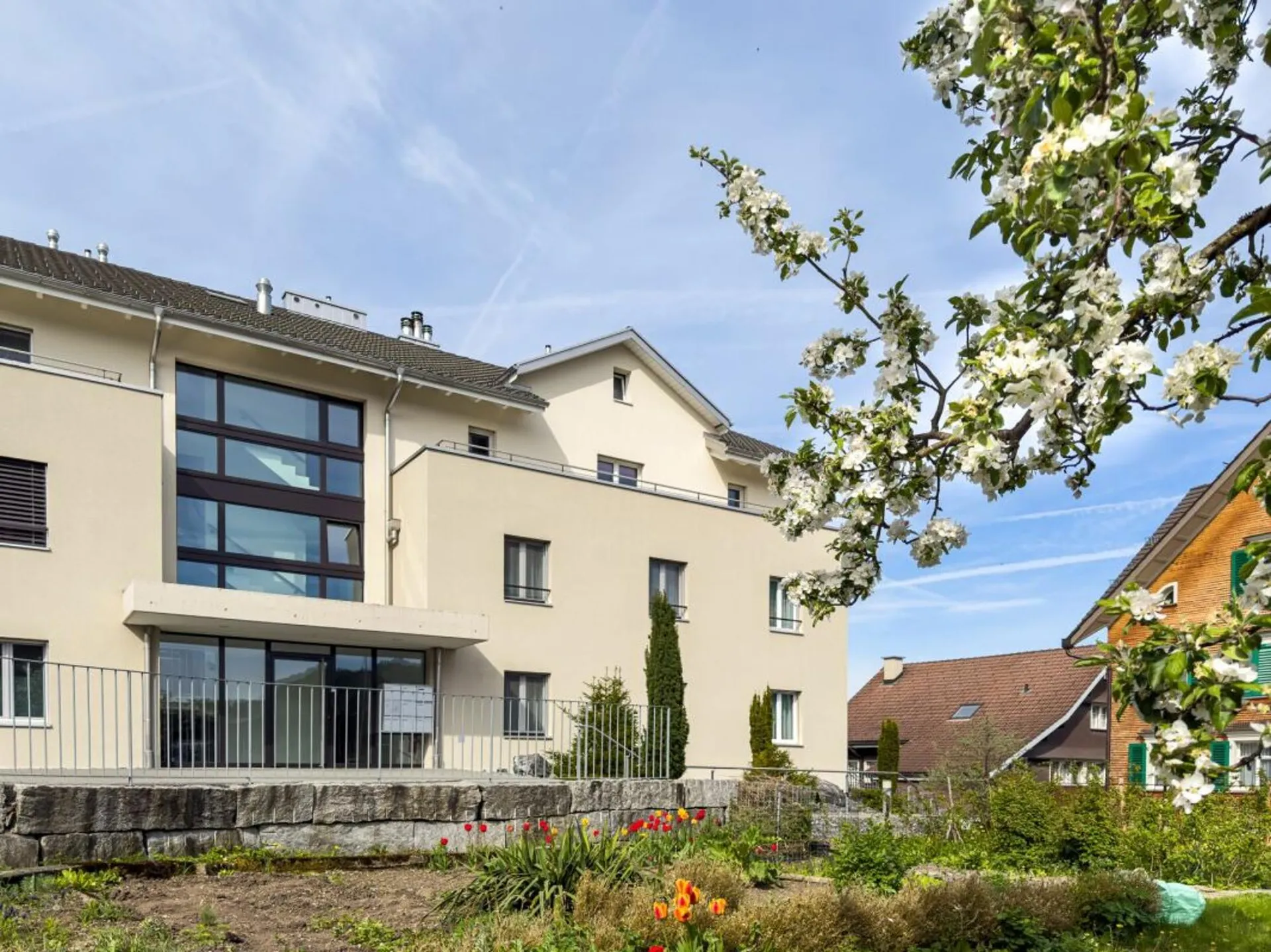 Moderne Dachwohnung mit grosser Terrasse
