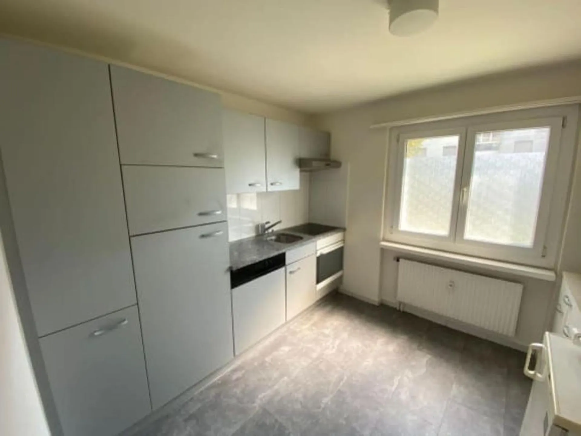 Helle und freundliche Wohnung mit Balkon