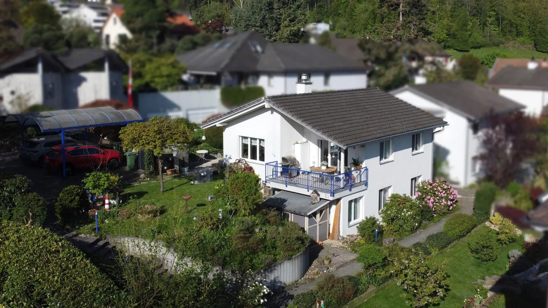 Wunderschönes 5.5-Zimmer-Doppelhaus mit Carport und Schwedenofen