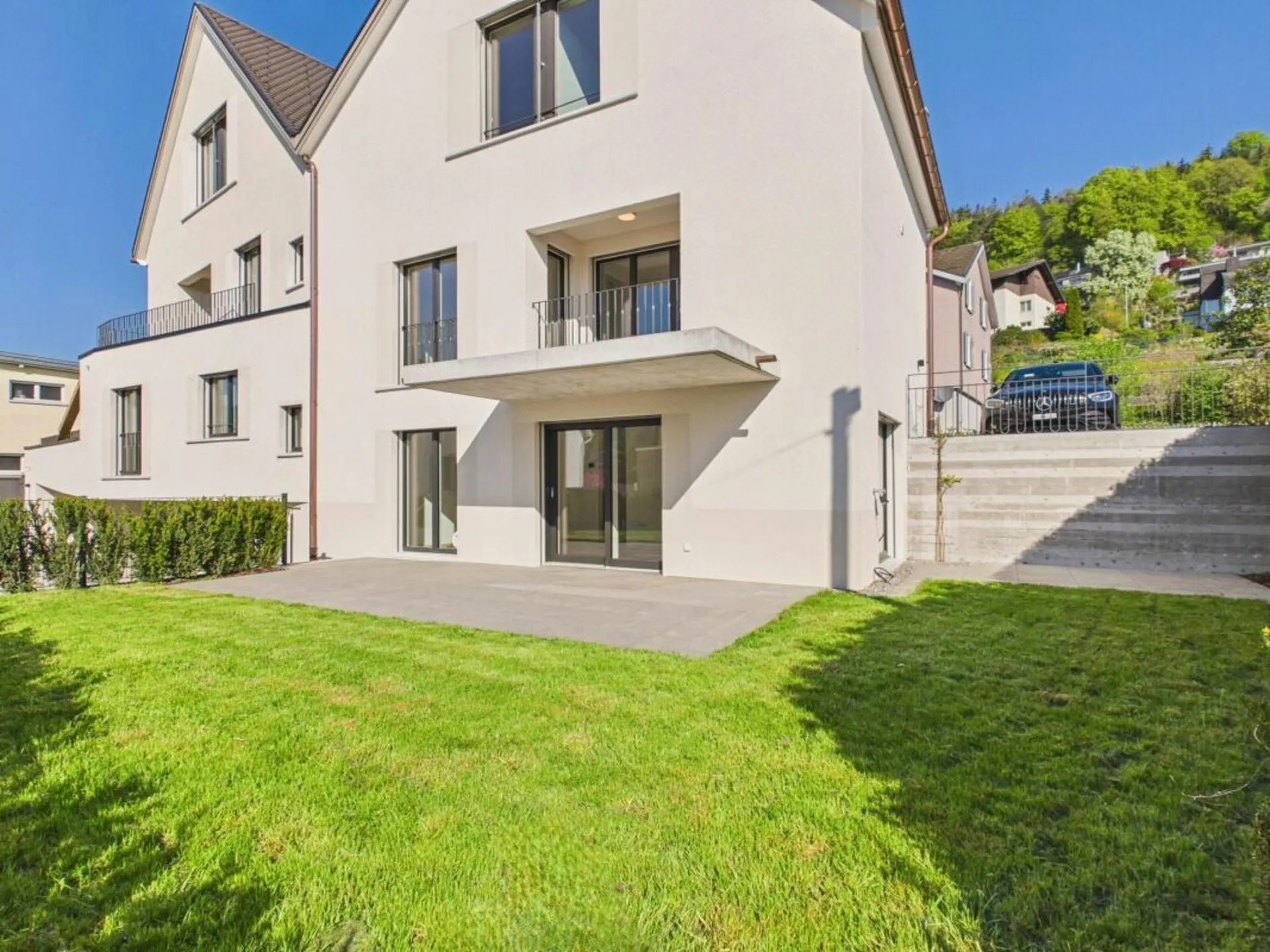 Exklusives Neubau-Reihenhaus mit Garten, Balkon und höchstem Wohnkomfort