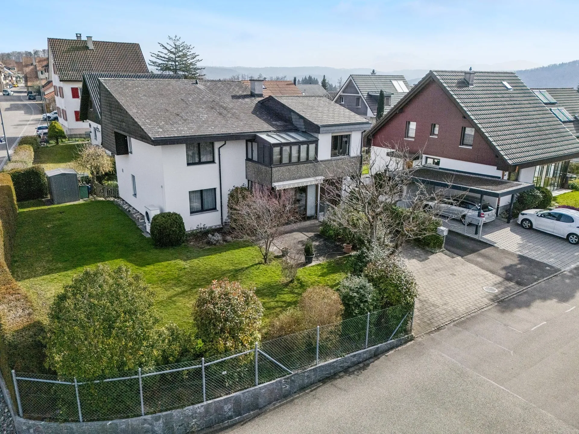 Familienparadies an idealer Lage - mit Wintergarten