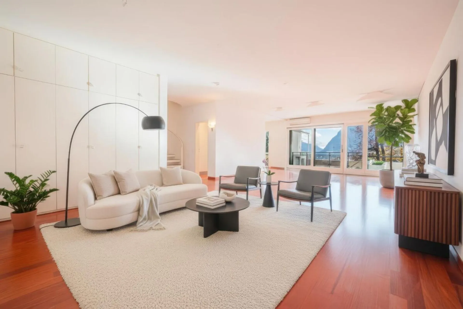 Prestige-Duplex-Penthouse im Parco Maraini