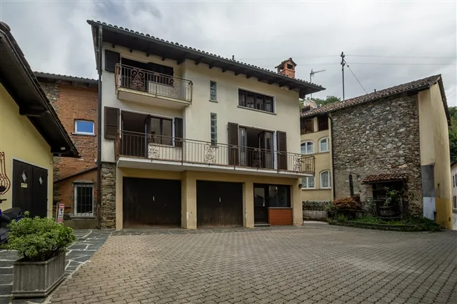 Gemütliches Kernhaus mit großzügigem Platz