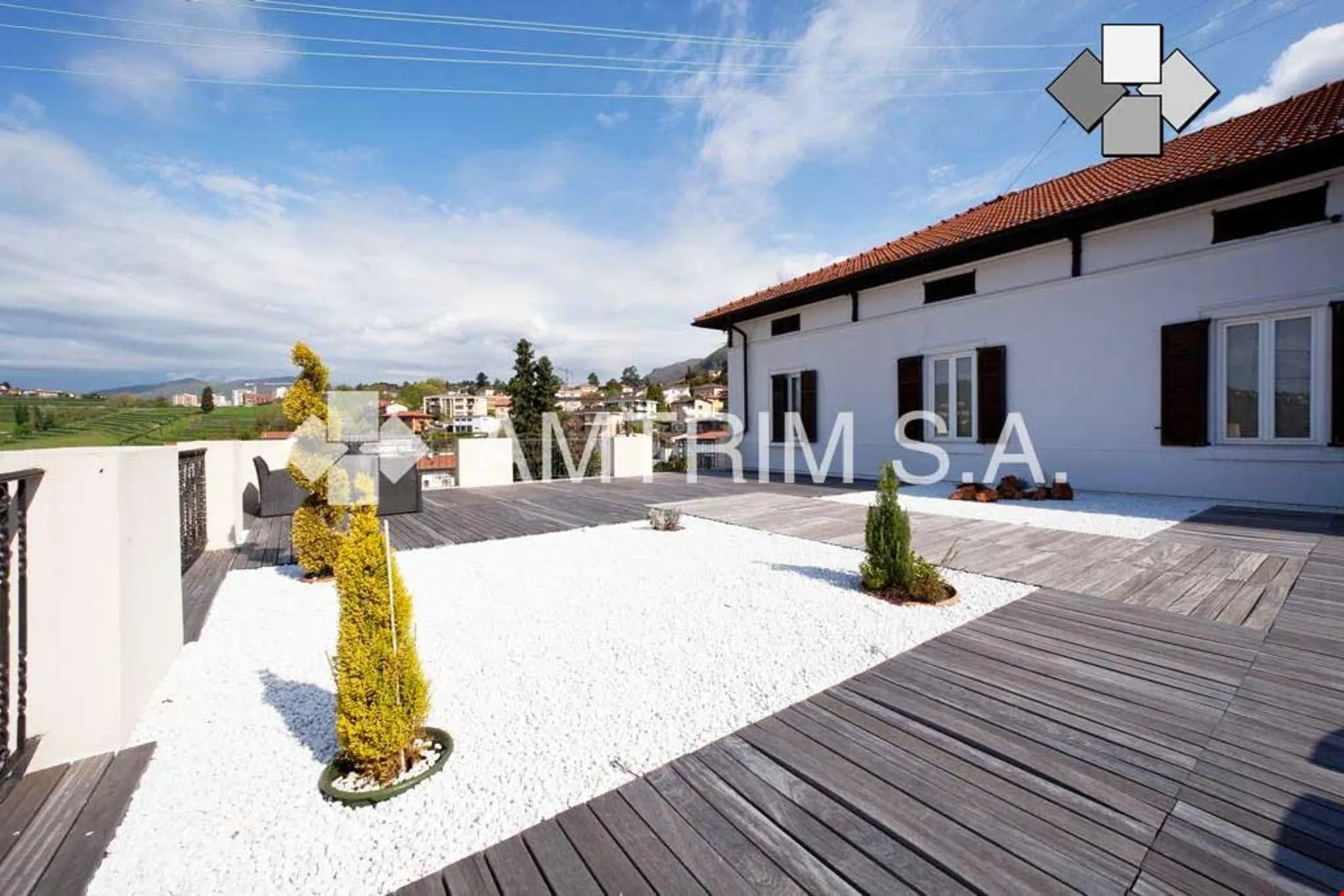 Modernes Loft in Balerna mit 200 m² Terrasse