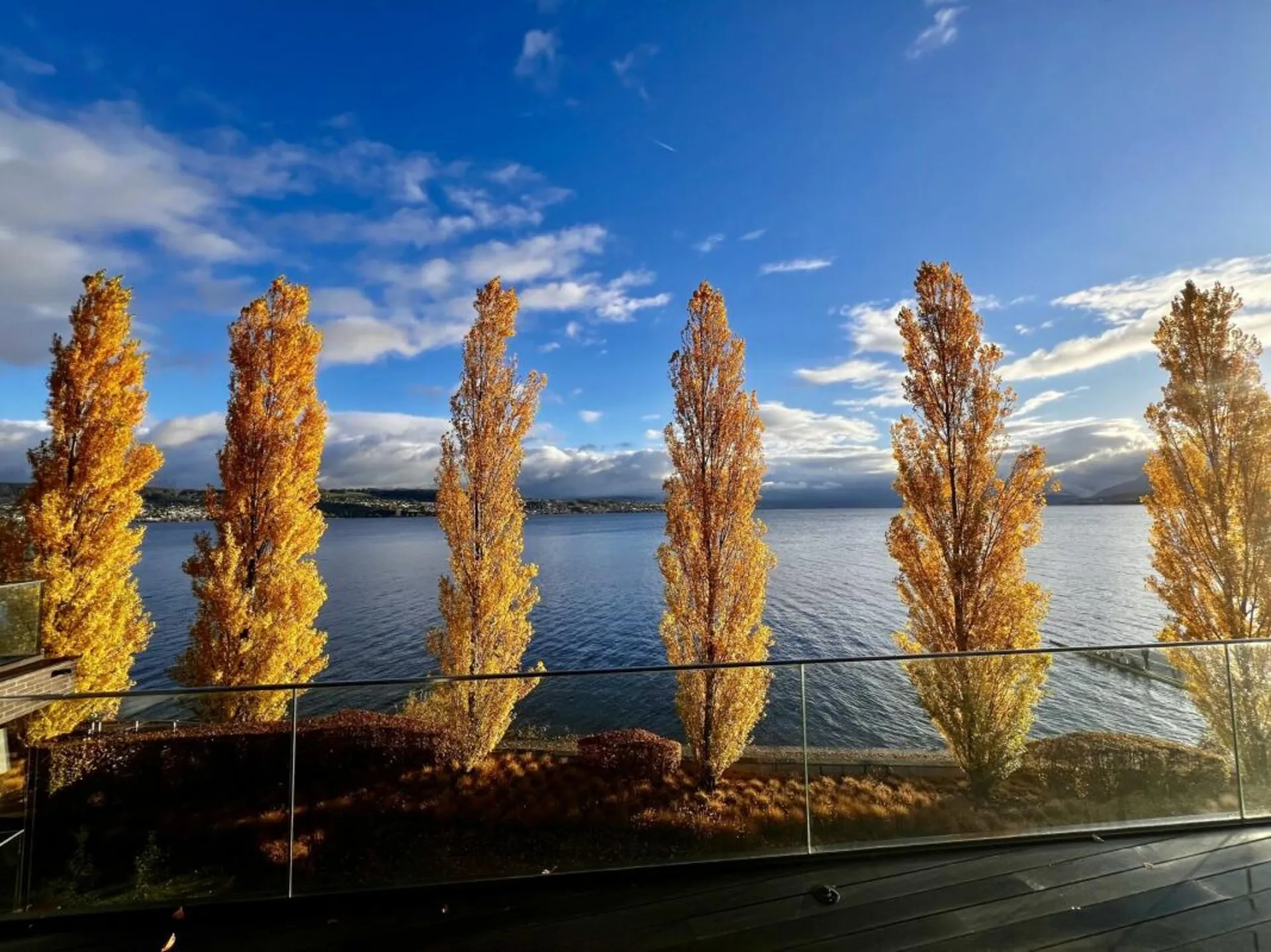 Peninsula Beach House - Luxus pur am Zürichsee
