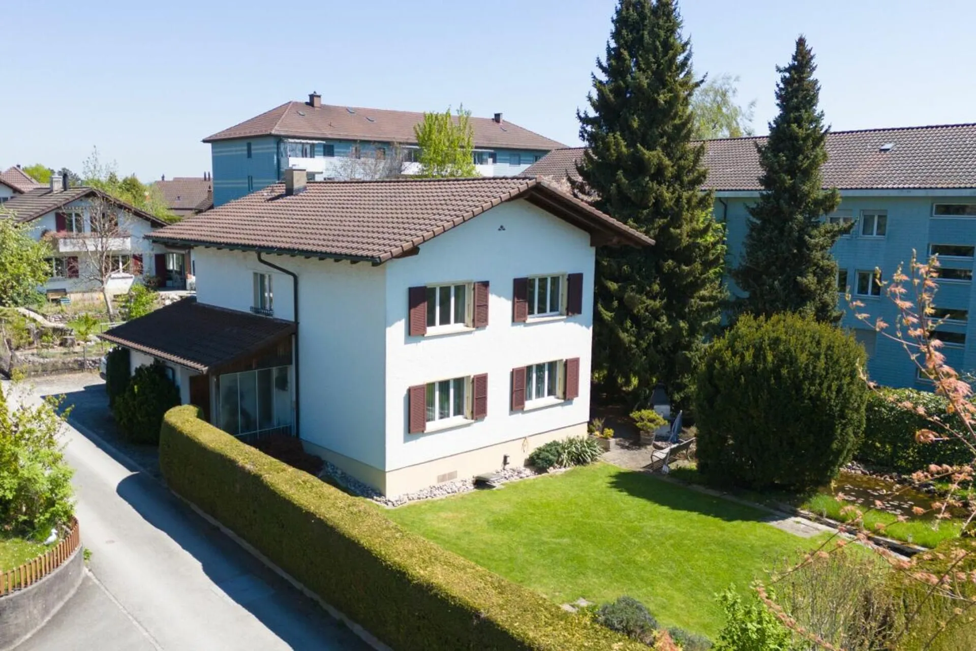Freistehendes 8.5 Zimmer Ein- oder Zweifamilienhaus mit Raum & Zeit für Ihr Familienleben und Ihre persönlichen Ideen!
