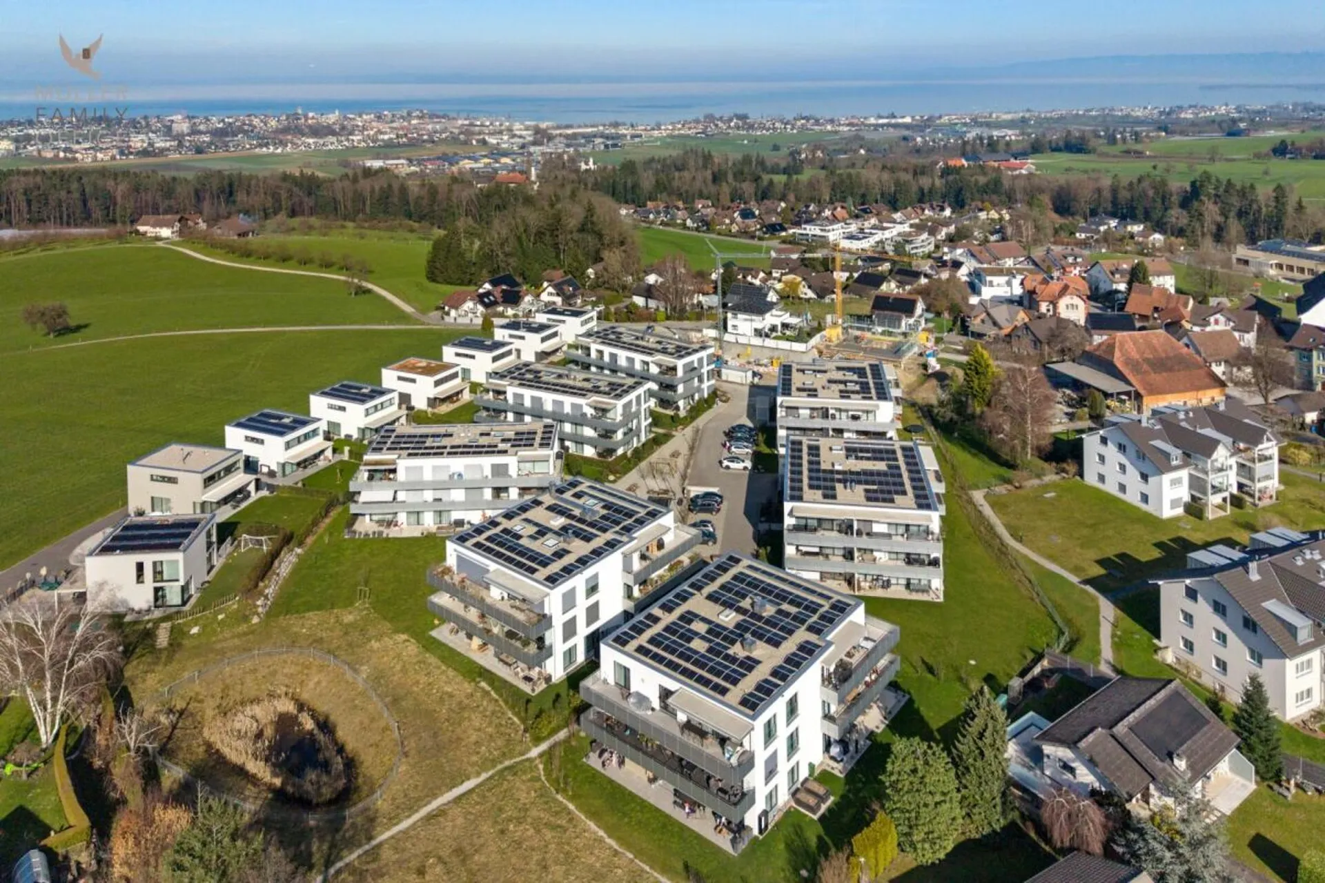 Neuwertige 5 1/2 Zimmer-Minergie-Wohnung mit grossem Balkon und hochwertigem Ausbau