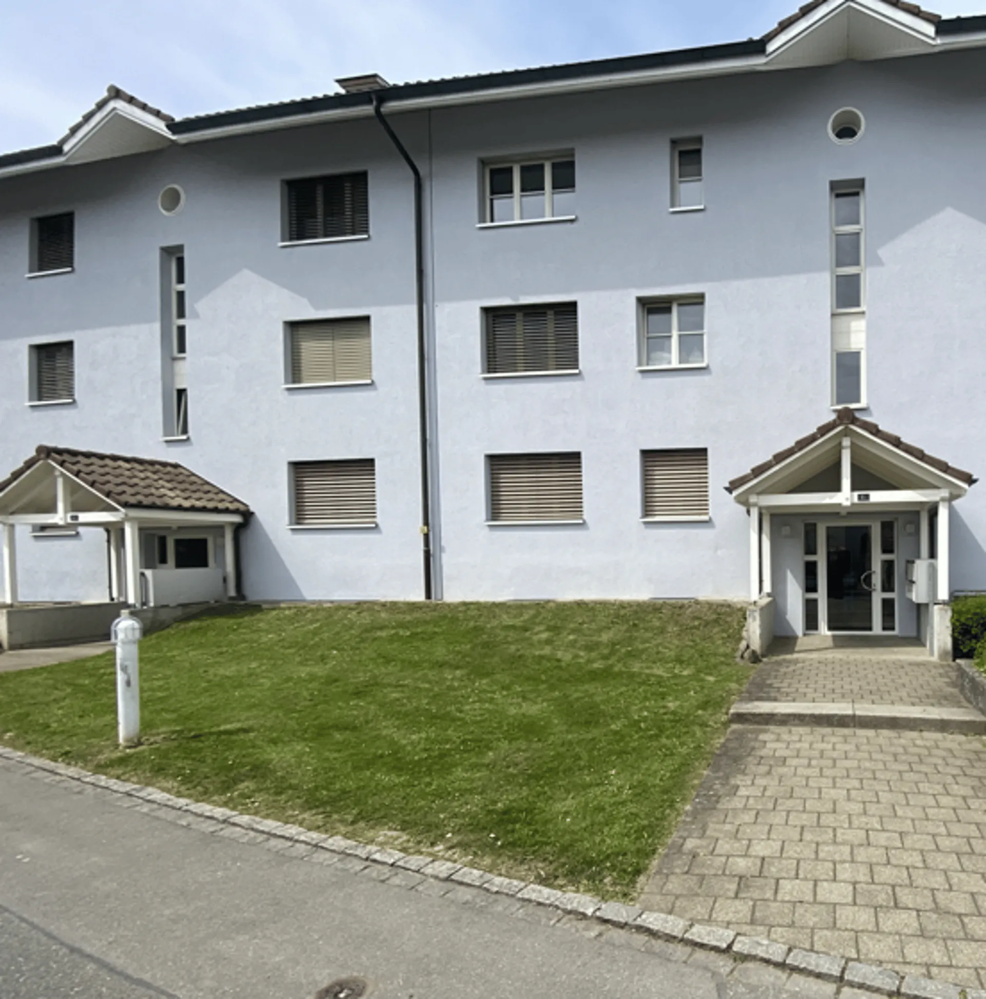 Maisonettewohnung auf zwei Stockwerken mitten im Dorfzentrum!