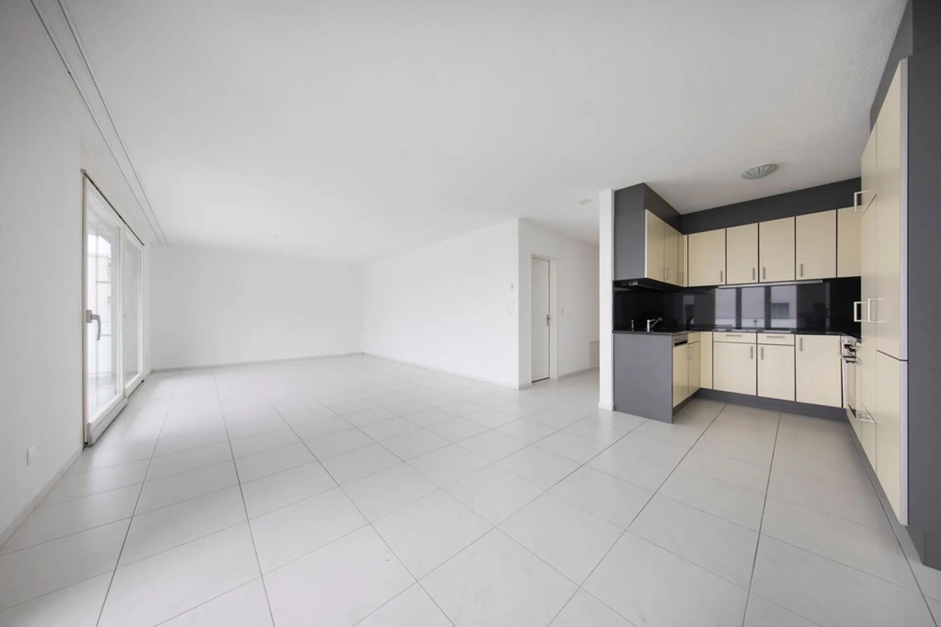 Moderne 5.5-Zimmerwohnung mit Top-Anbindung und Komfort!
