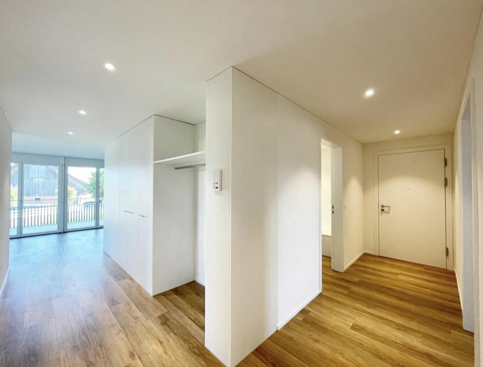 Helle, ruhige 4.5 Zi.-Wohnung mit mit grosszügigem Sitzplatz