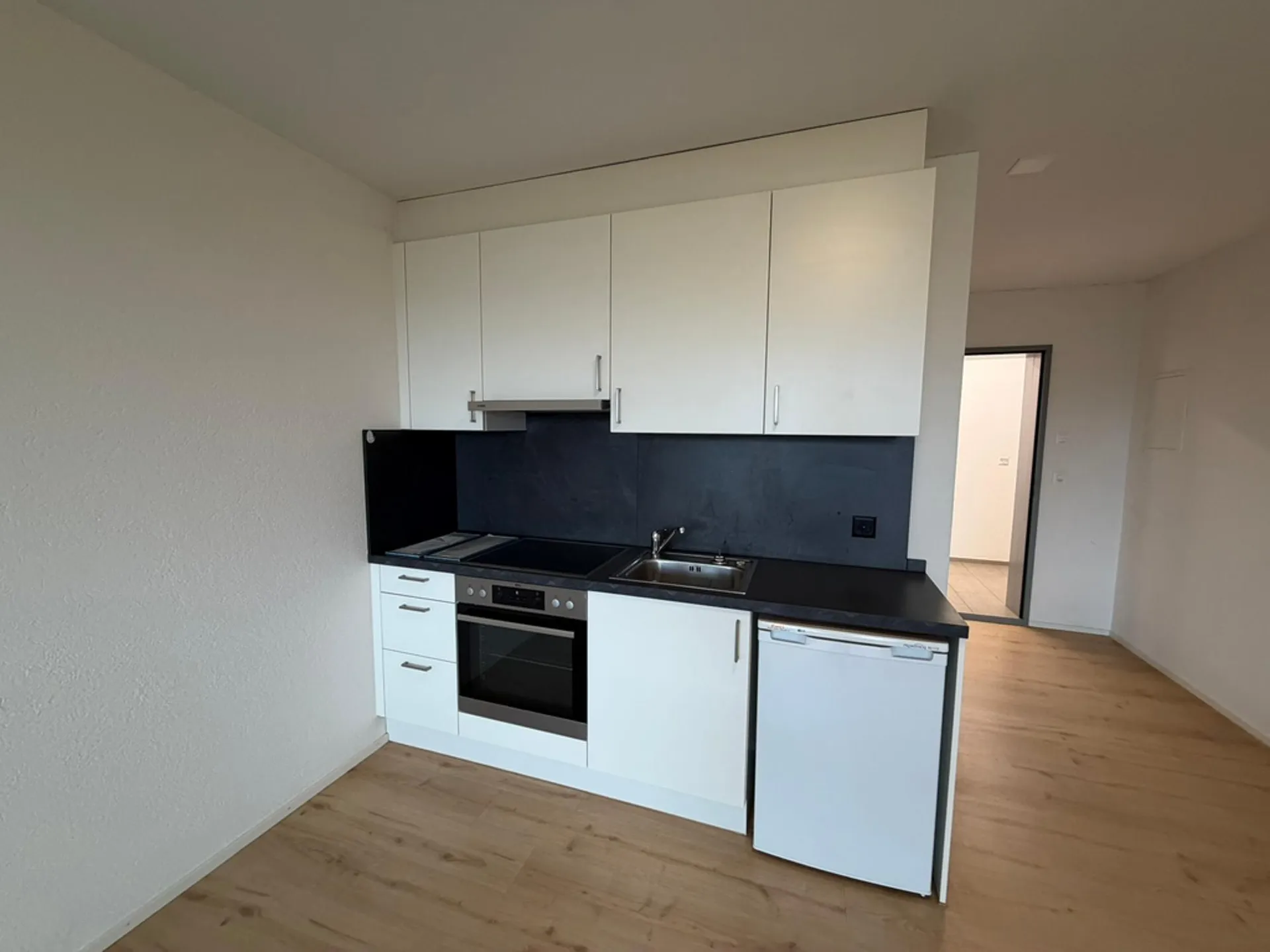 herziges Studio mit Balkon