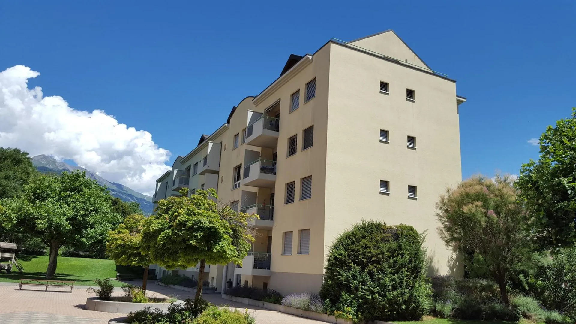 À louer, un studio à proximité de l'Hôpital de Sion !
