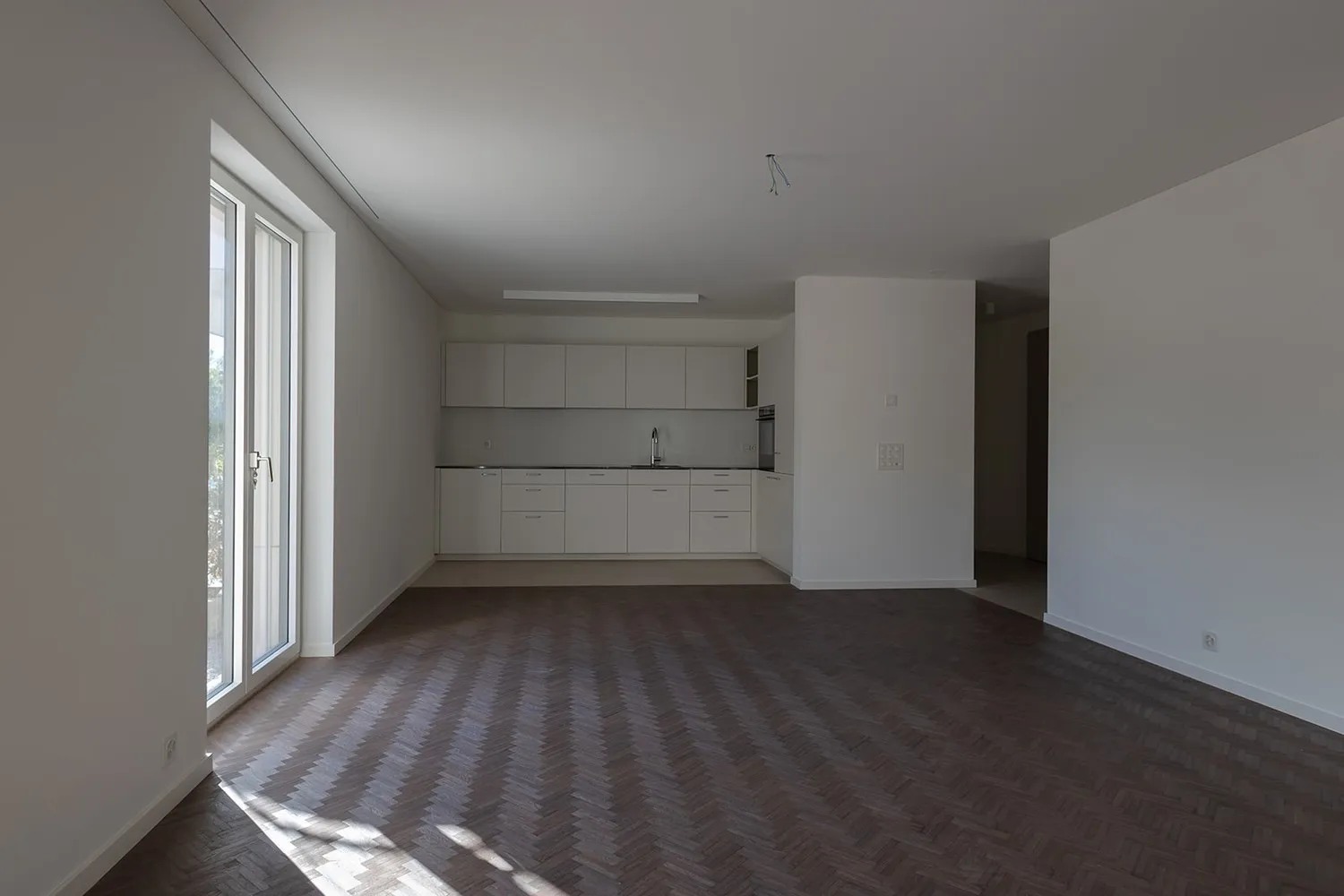 Exklusive 3.5 Zi- Neubauwohnung (100m²) mit 43m² Aussenfläche nahe Zürich