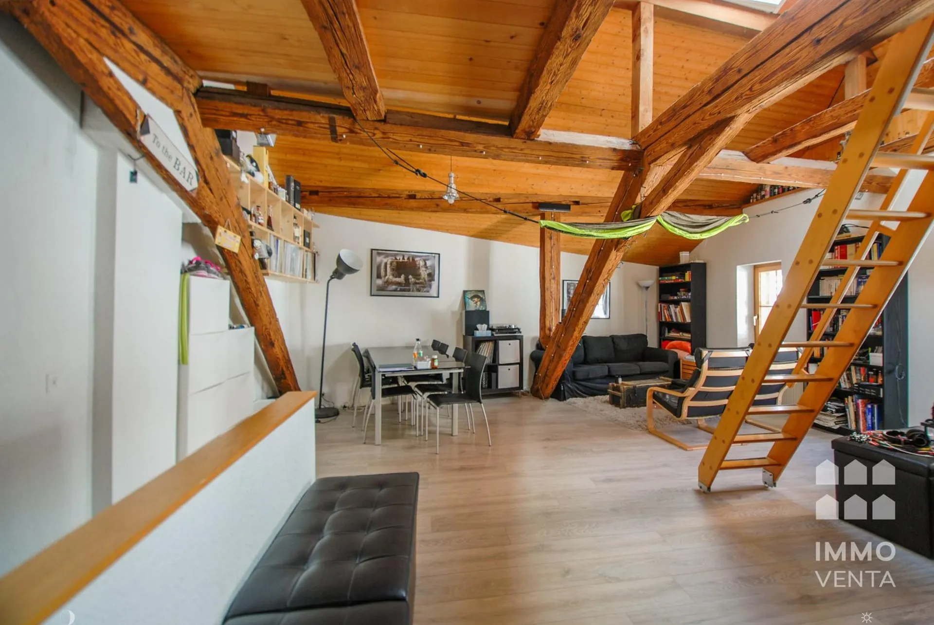 Charmante Dachwohnung im Herzen von Biel