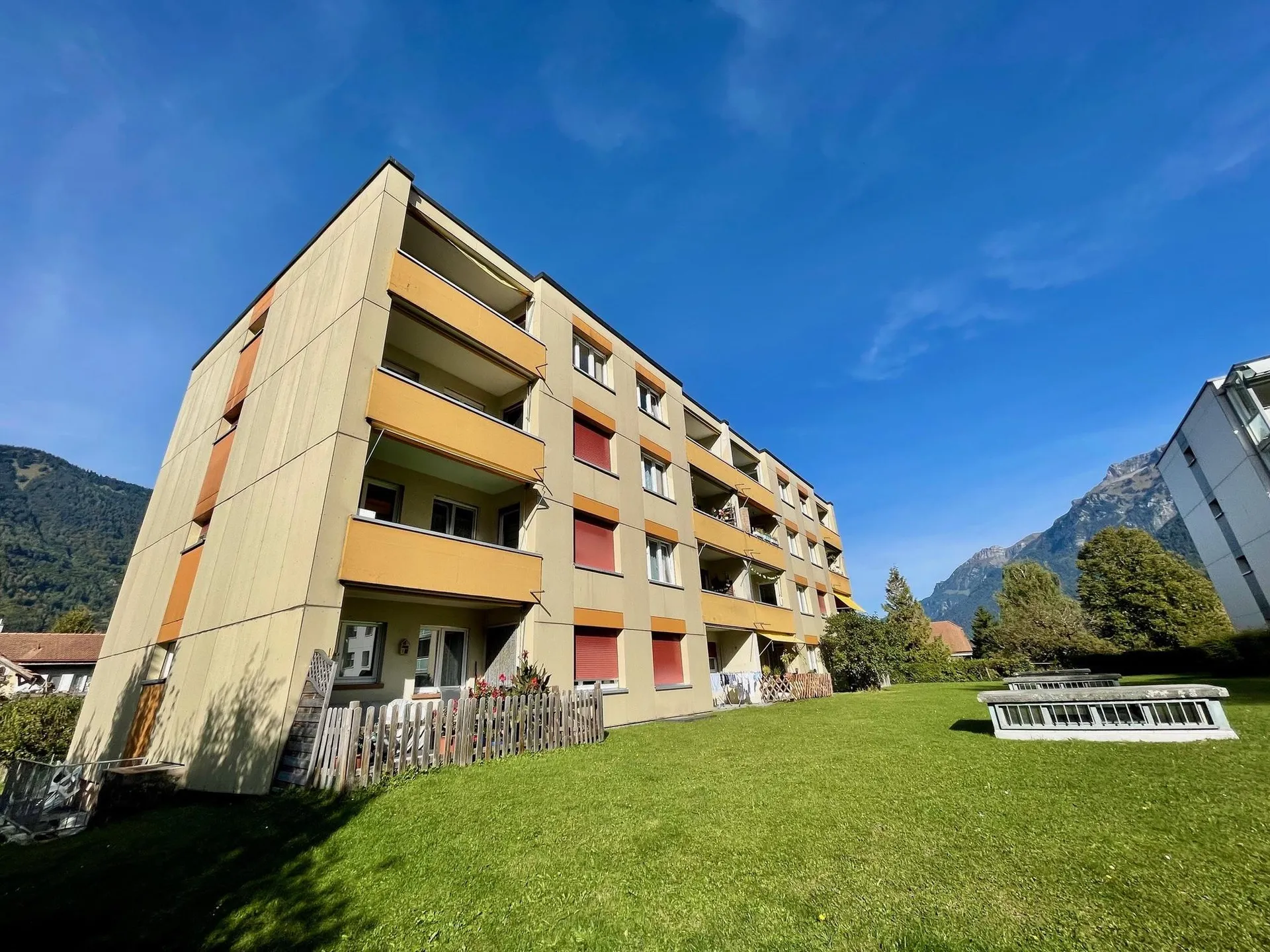 3 1/2-Zimmerwohnung, 3. Stock rechts
