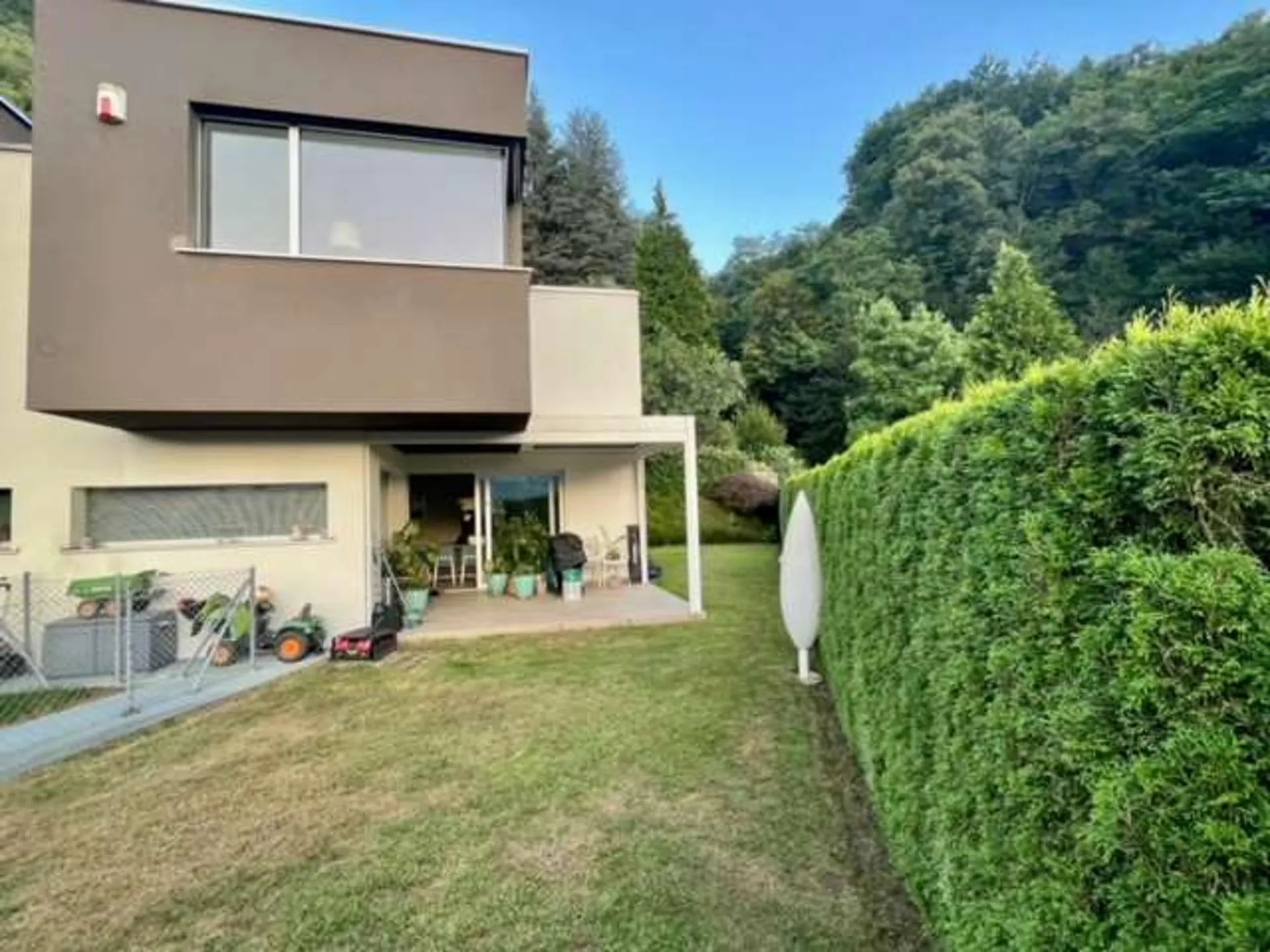 2545_Pregassona, moderna casa bifamiliare 5.5 loc.