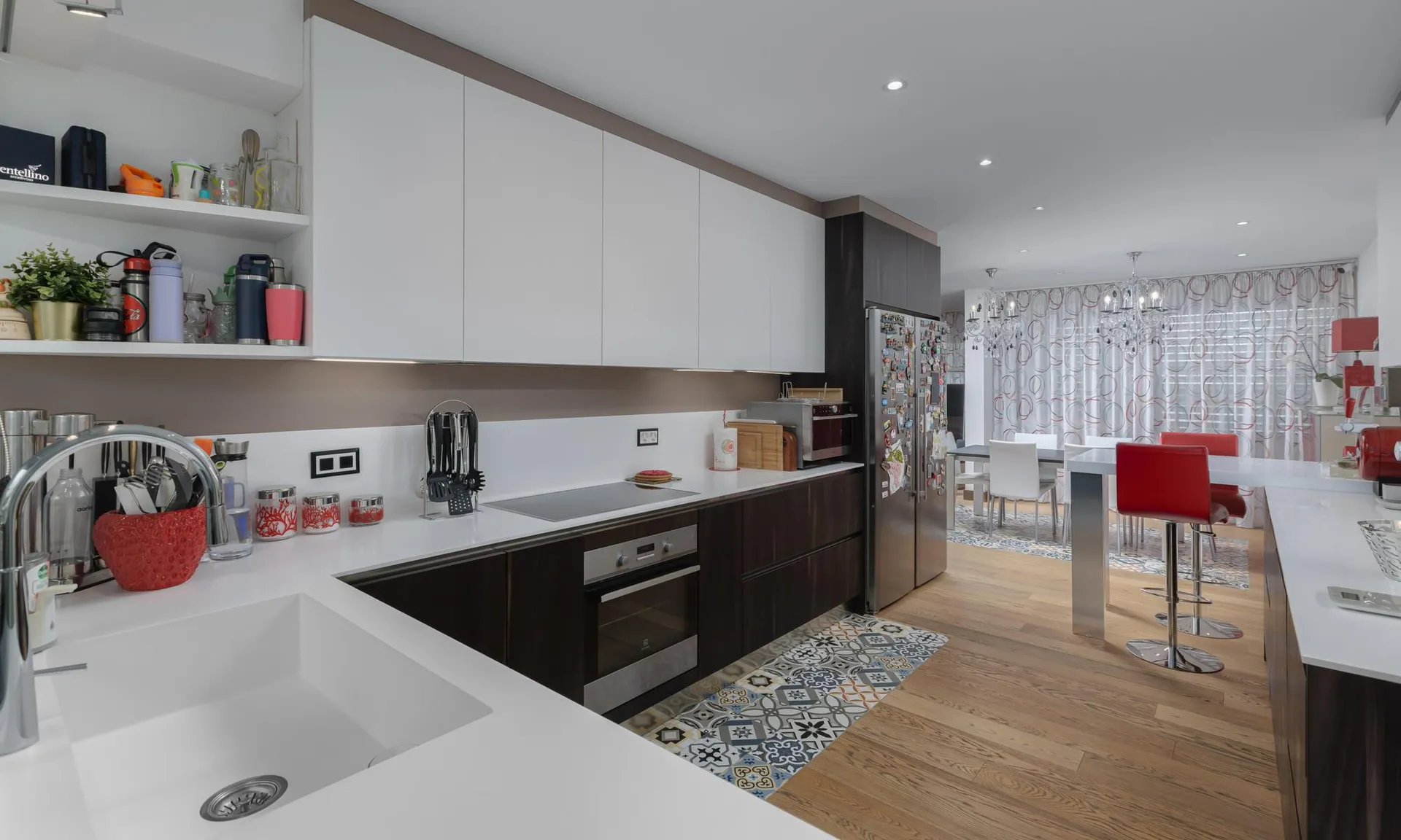 BELLISSIMO E MODERNO 5.5 LOCALI CON PISCINA A PREGASSONA