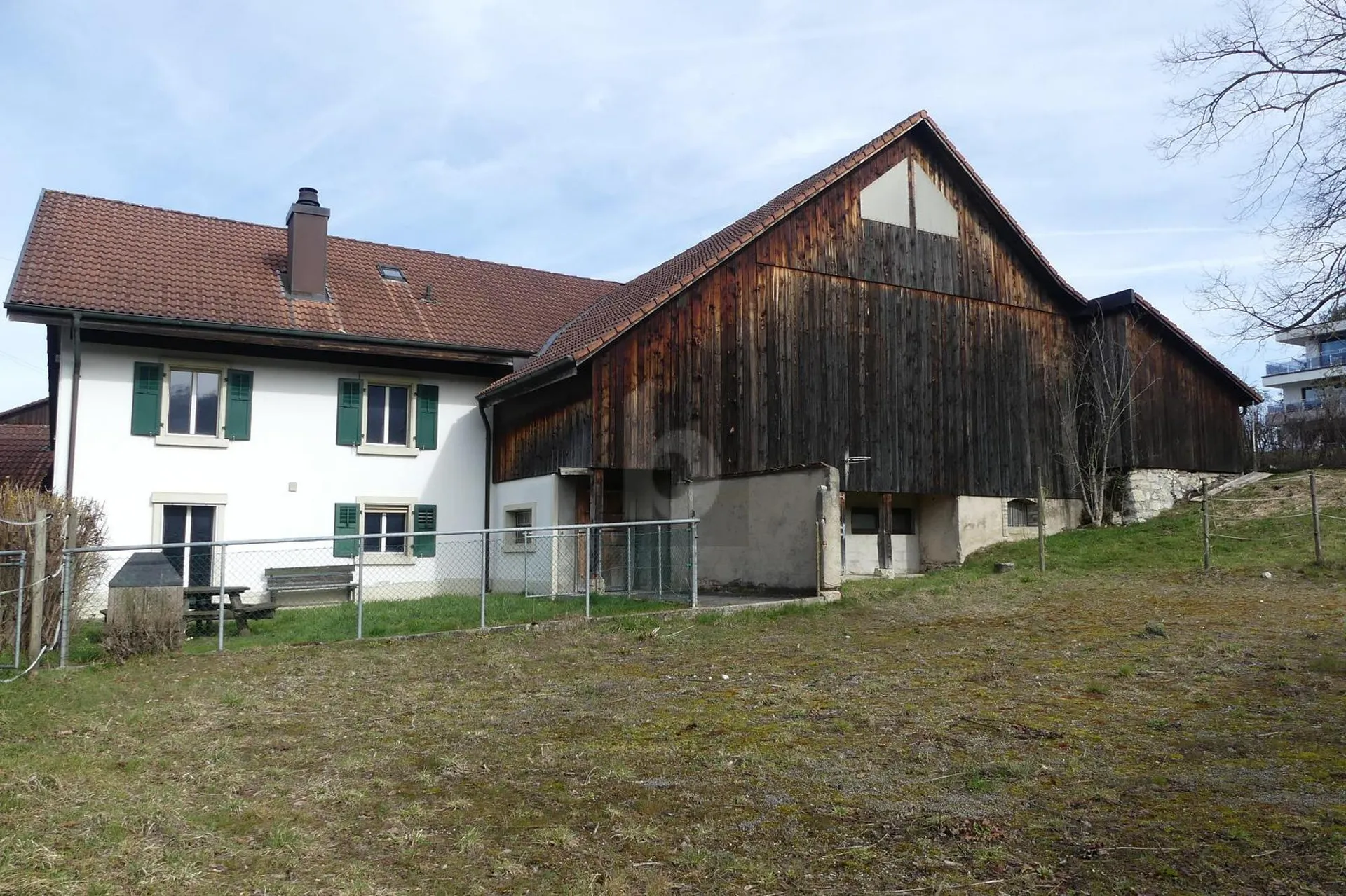 SPACIEUSE MAISON AU CALME