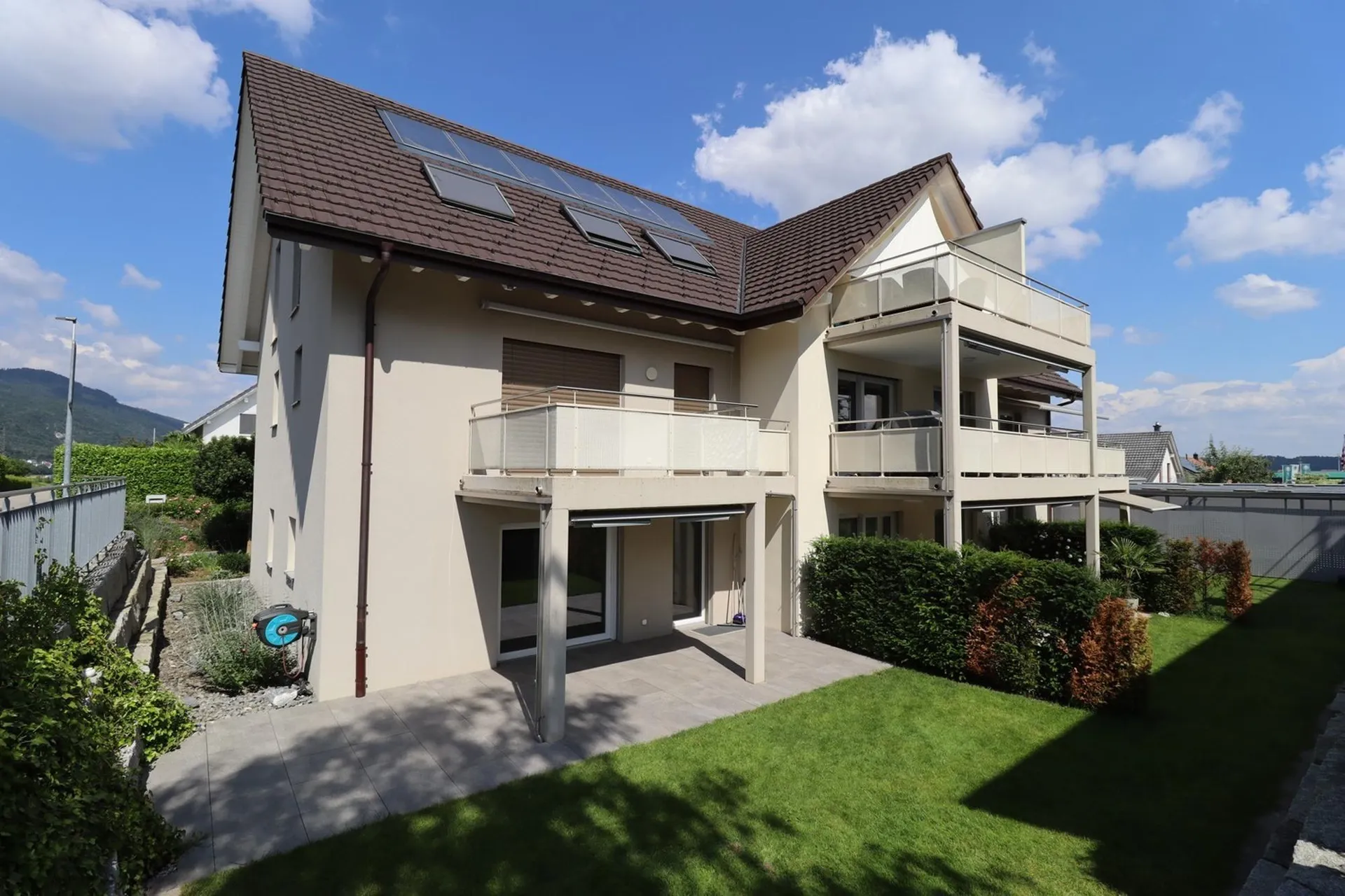 Charmante 2.5-Zimmer-Wohnung im EG mit sonnigem Sitzplatz