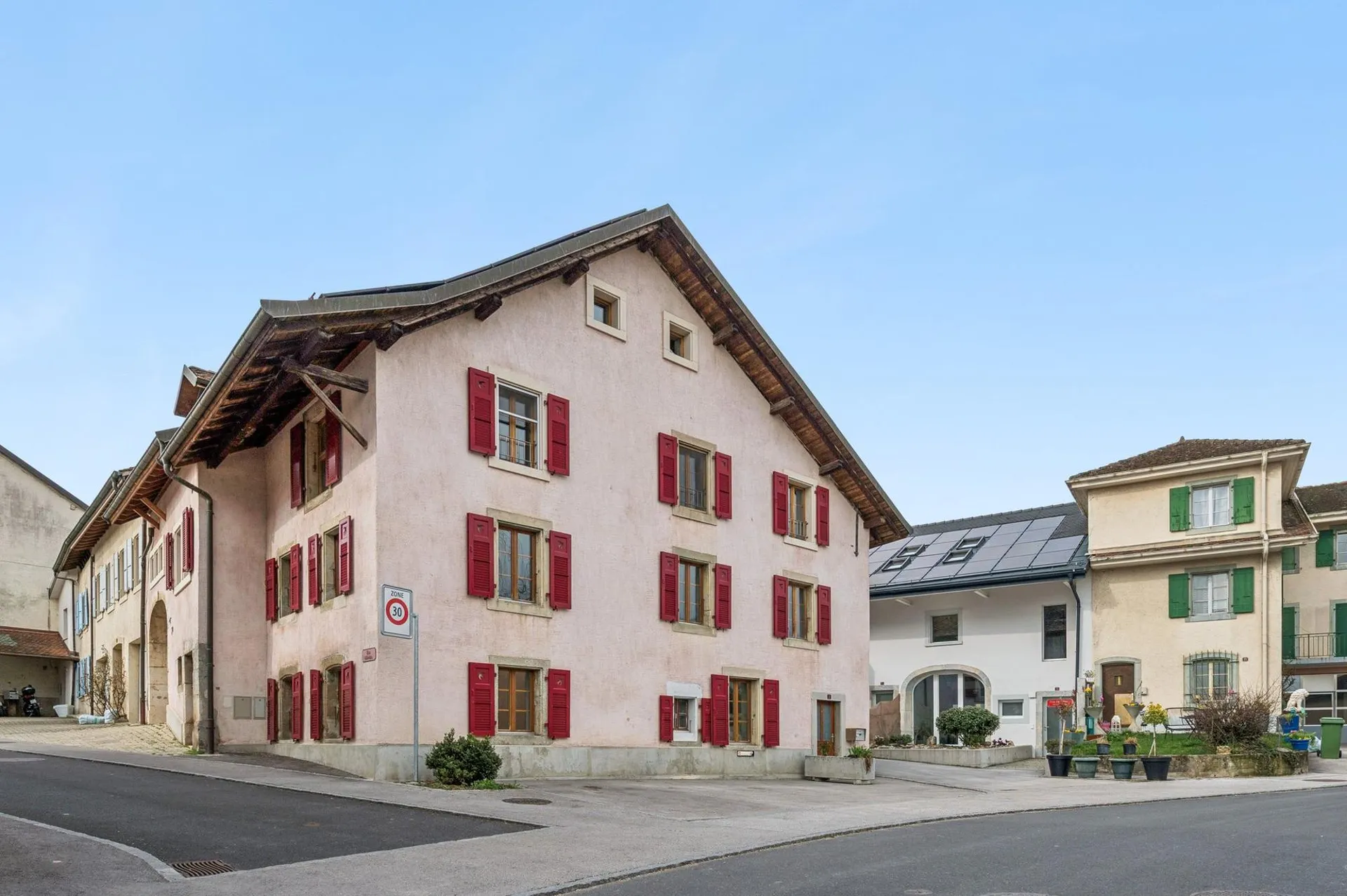 Maison intergénérationnelle de 3 appartements