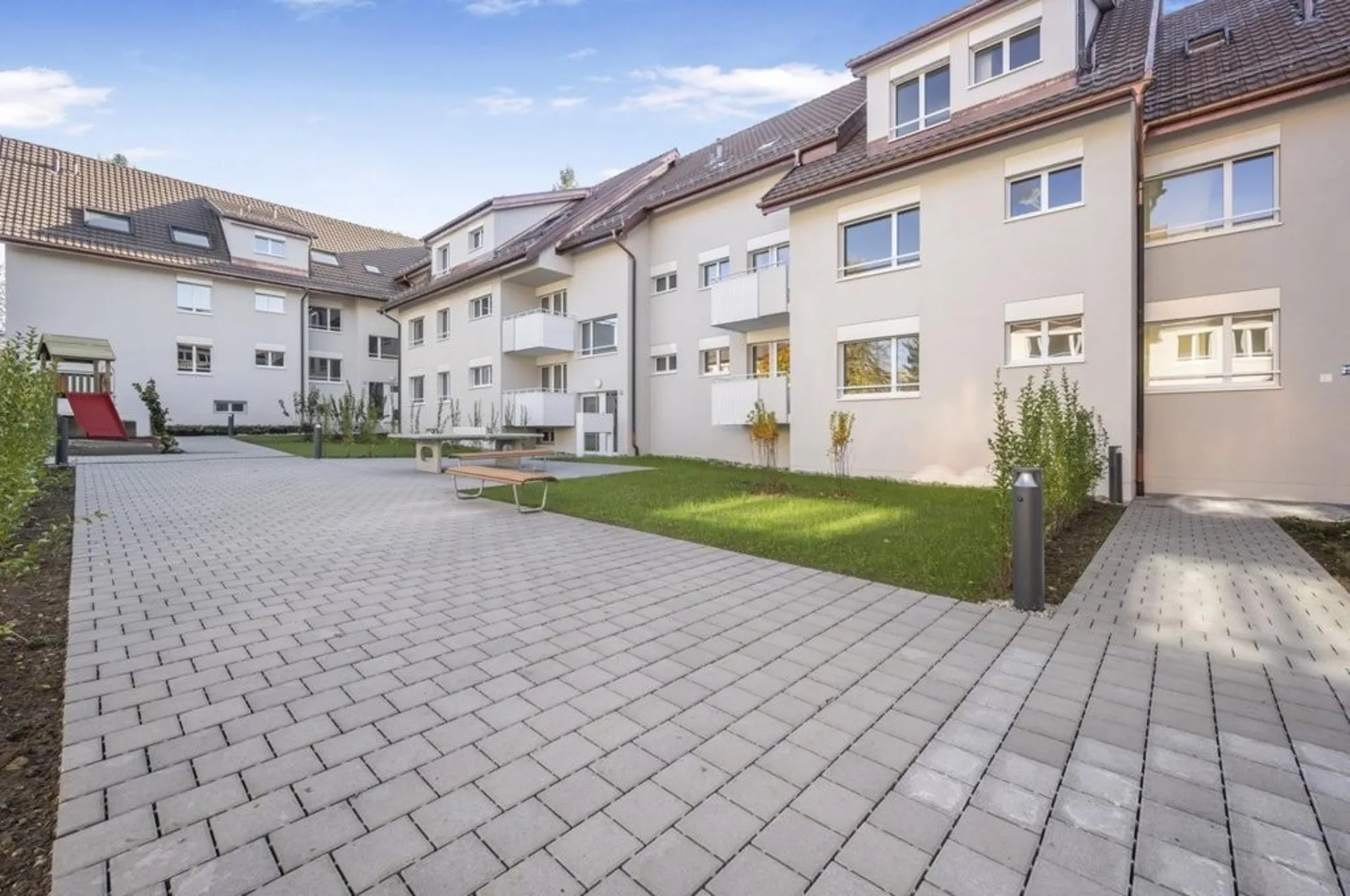 Hochwertige 5.5-Zimmer-Wohnung mit Gartensitzplatz