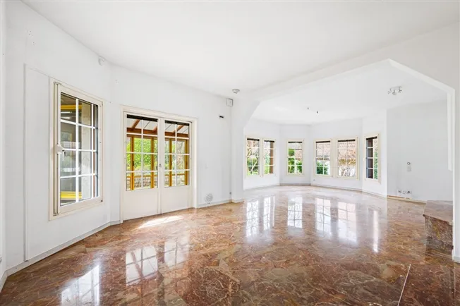 6 Room single house