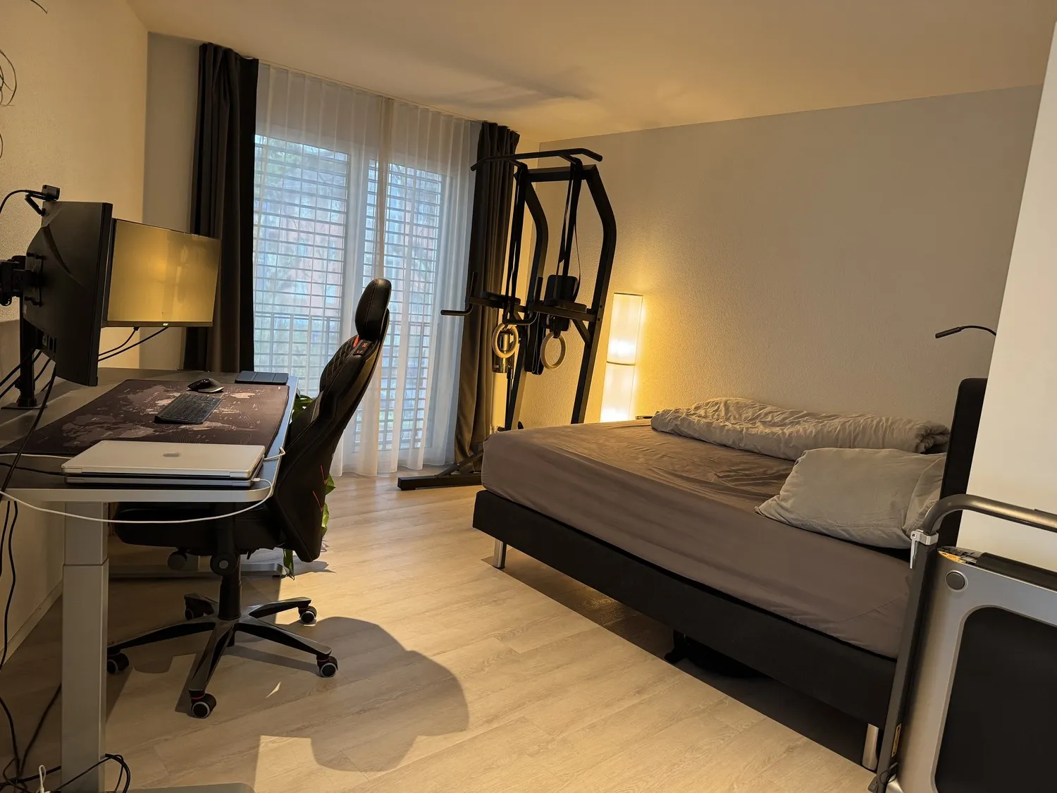 🏠 Lichtflutetes Neubau-Studio mit grossem Balkon | Ab 15.05.