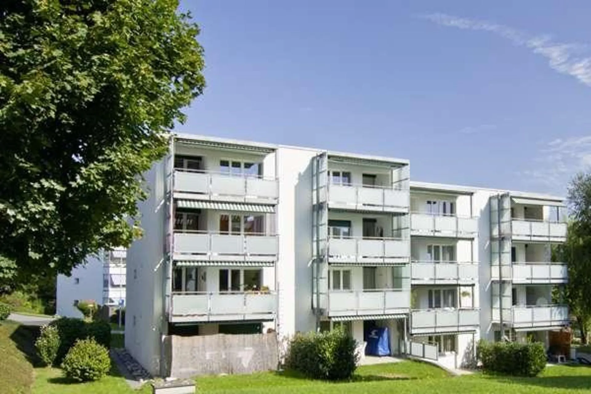 Charmante 2.5 Zimmer-Wohnung im Erdgeschoss mit Terrasse