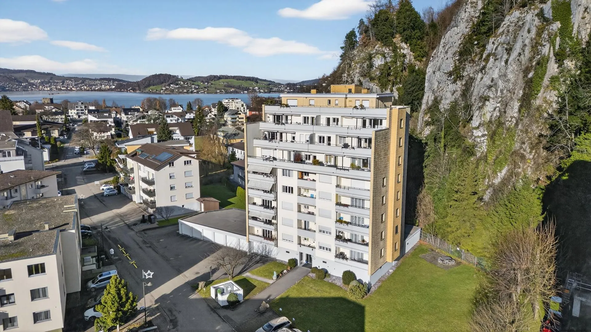 4-Zimmerwohnung im 5. OG in Stansstad