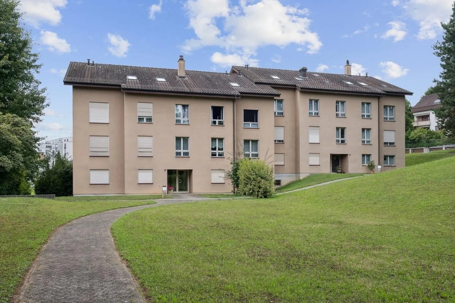 4.5-Zimmer-Maisonettwohnung mit schönem Gartensitzplatz
