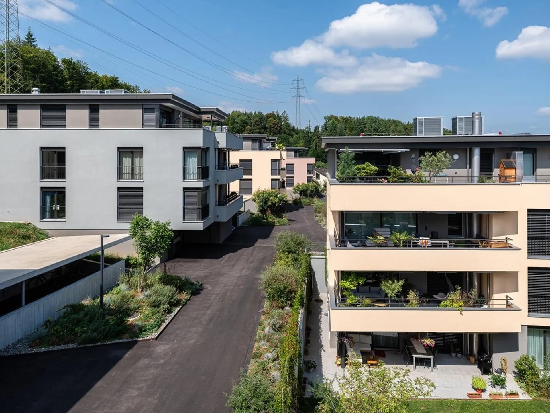 Moderne 2.5 Zimmer Attikawohnung in Liestal mit grosser Terrasse