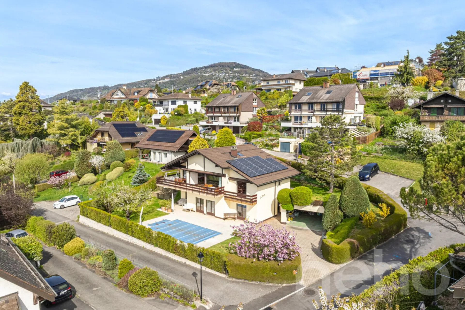 Exclusif: grande villa de 5 chambres avec piscine
