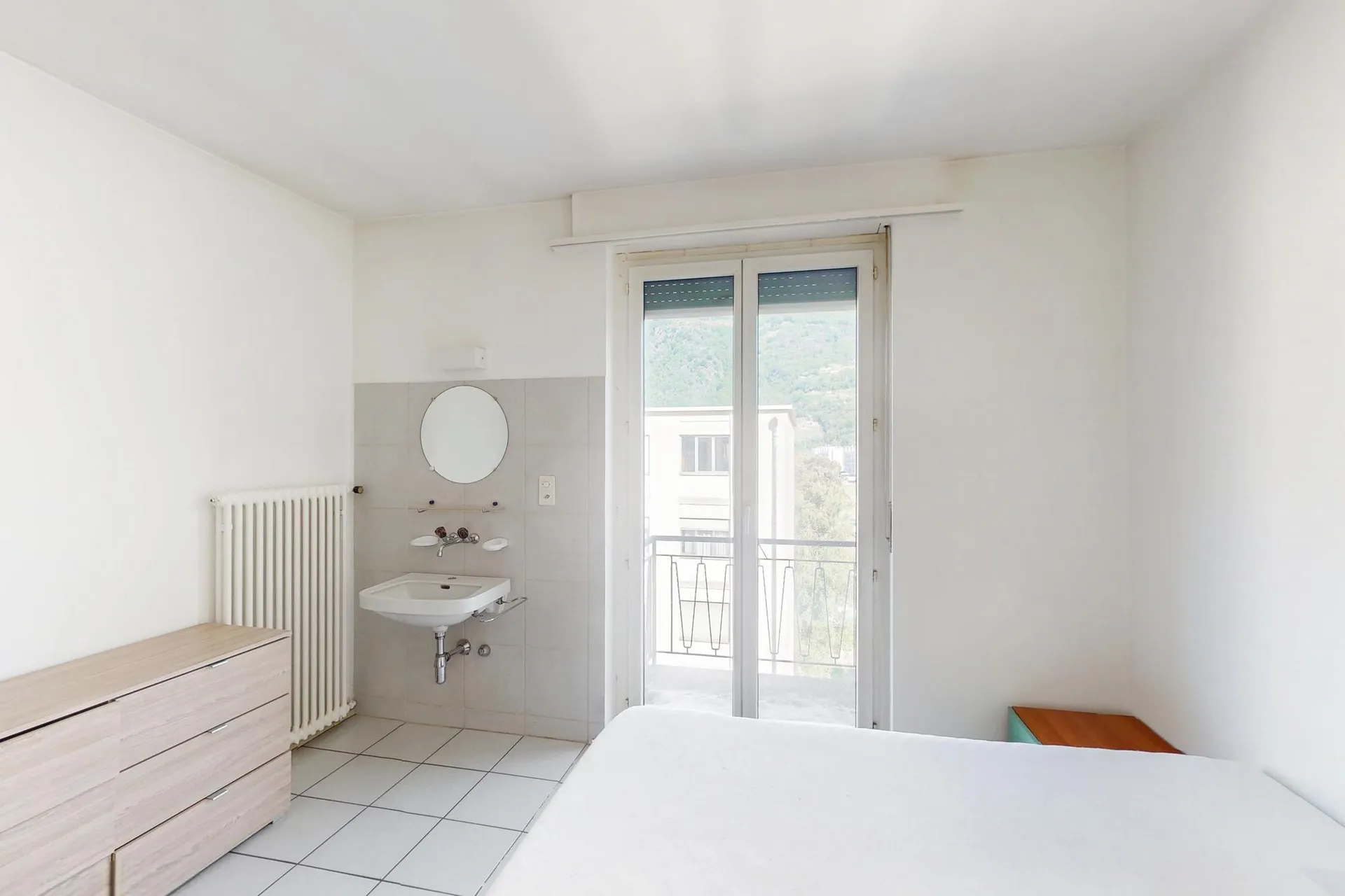 Camera ammobiliata con bagno privato