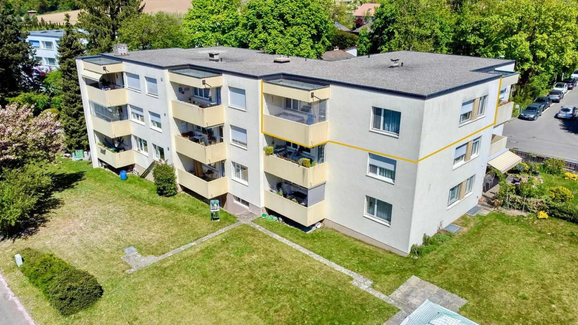 Gepflegte 4.5-Zimmer-Wohnung mit Balkon und Weitsicht