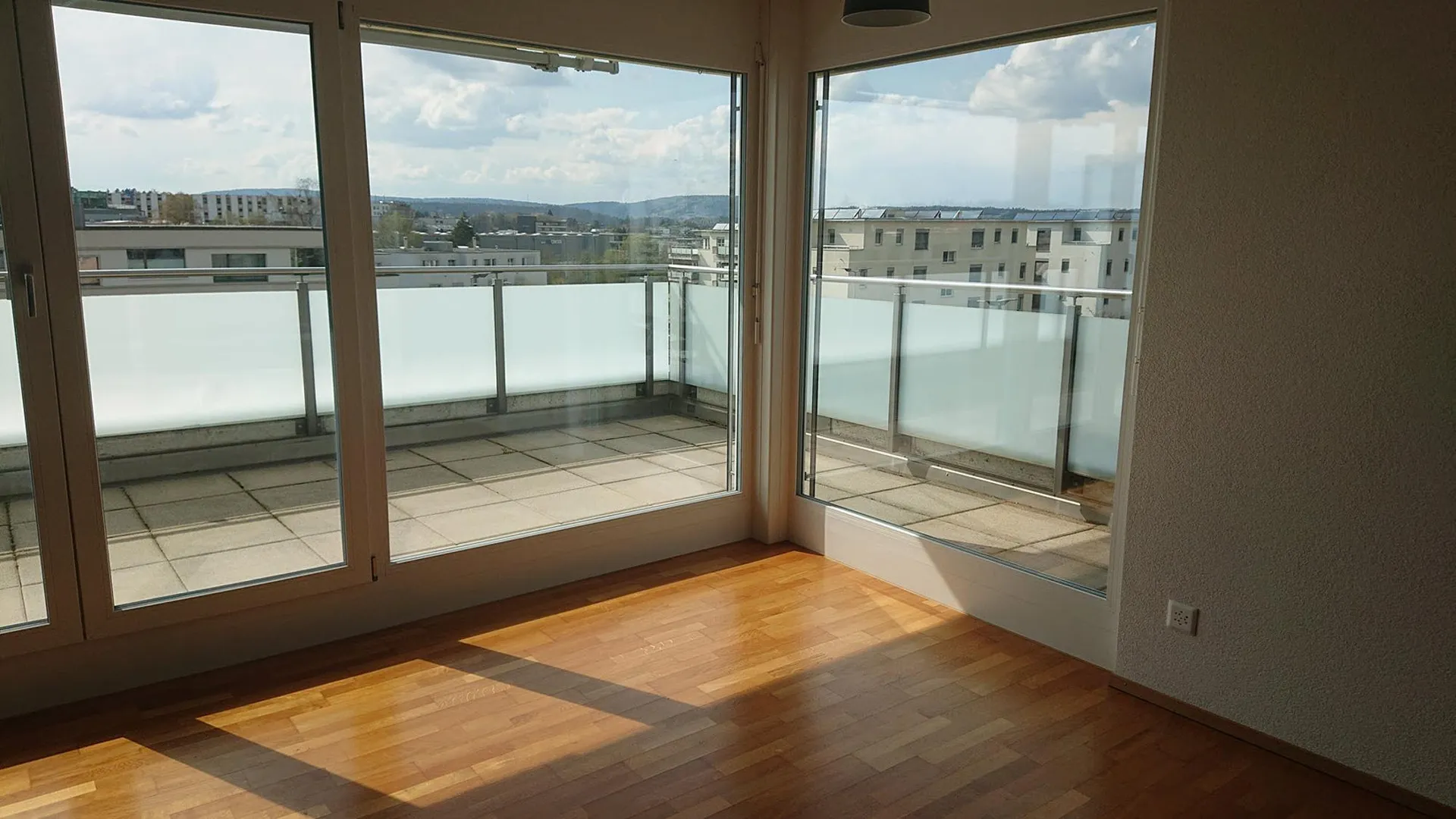 Attraktive Attikawohnung mit einer grosszügigen Terrasse