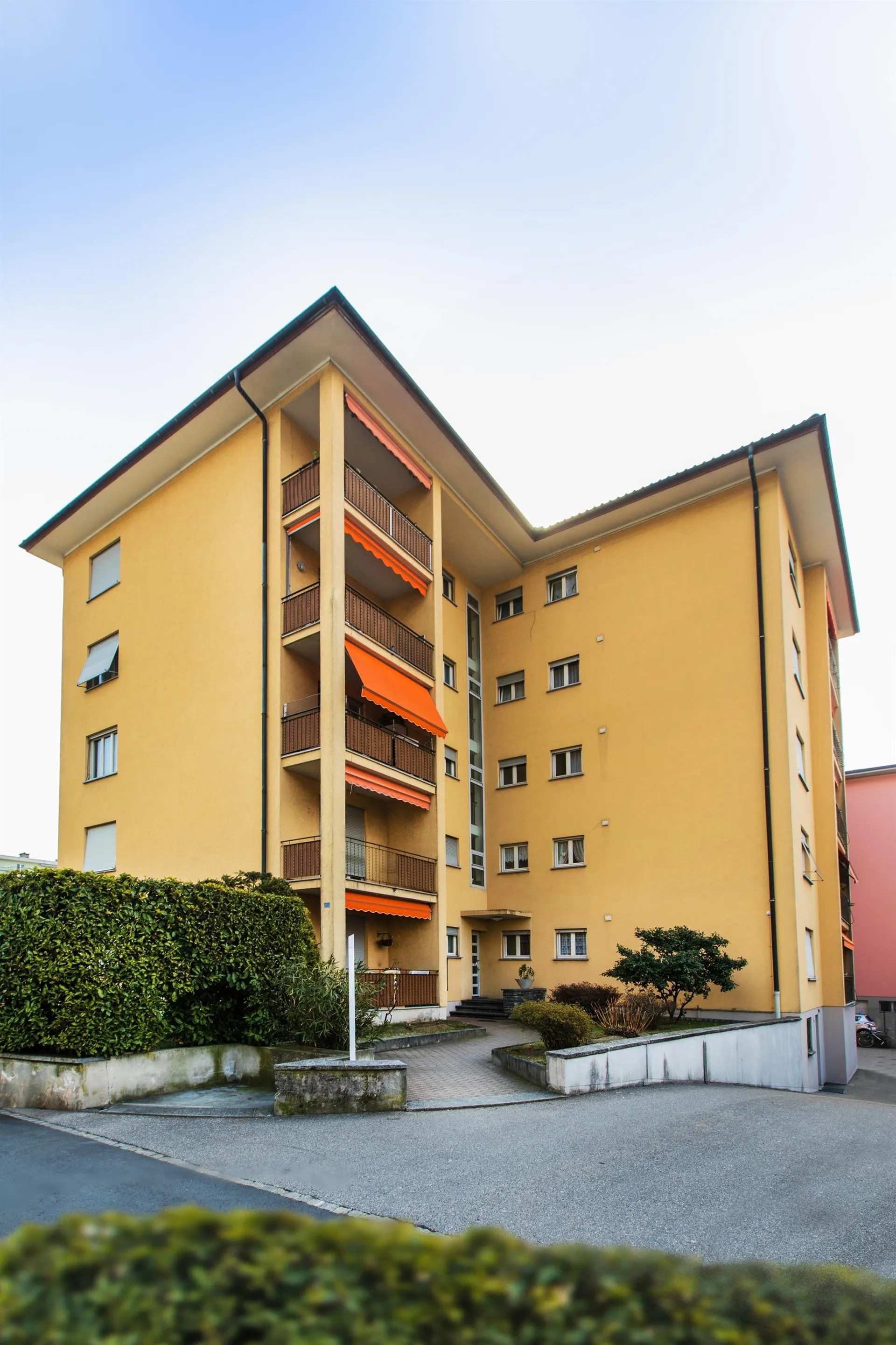 Tranquillità e luce con balcone in posizione servita