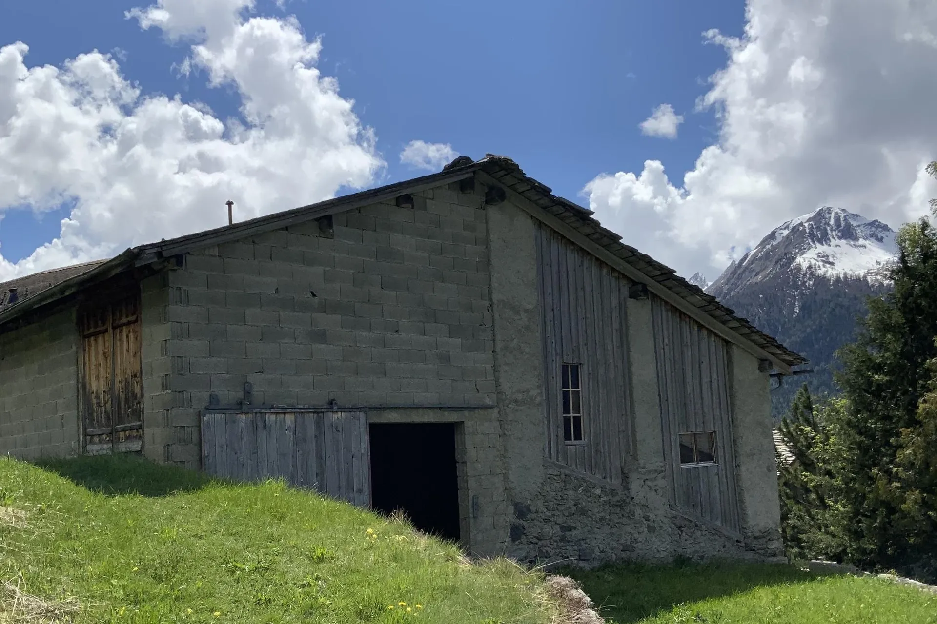 Rénovation d'une grange avec permis de construire en force