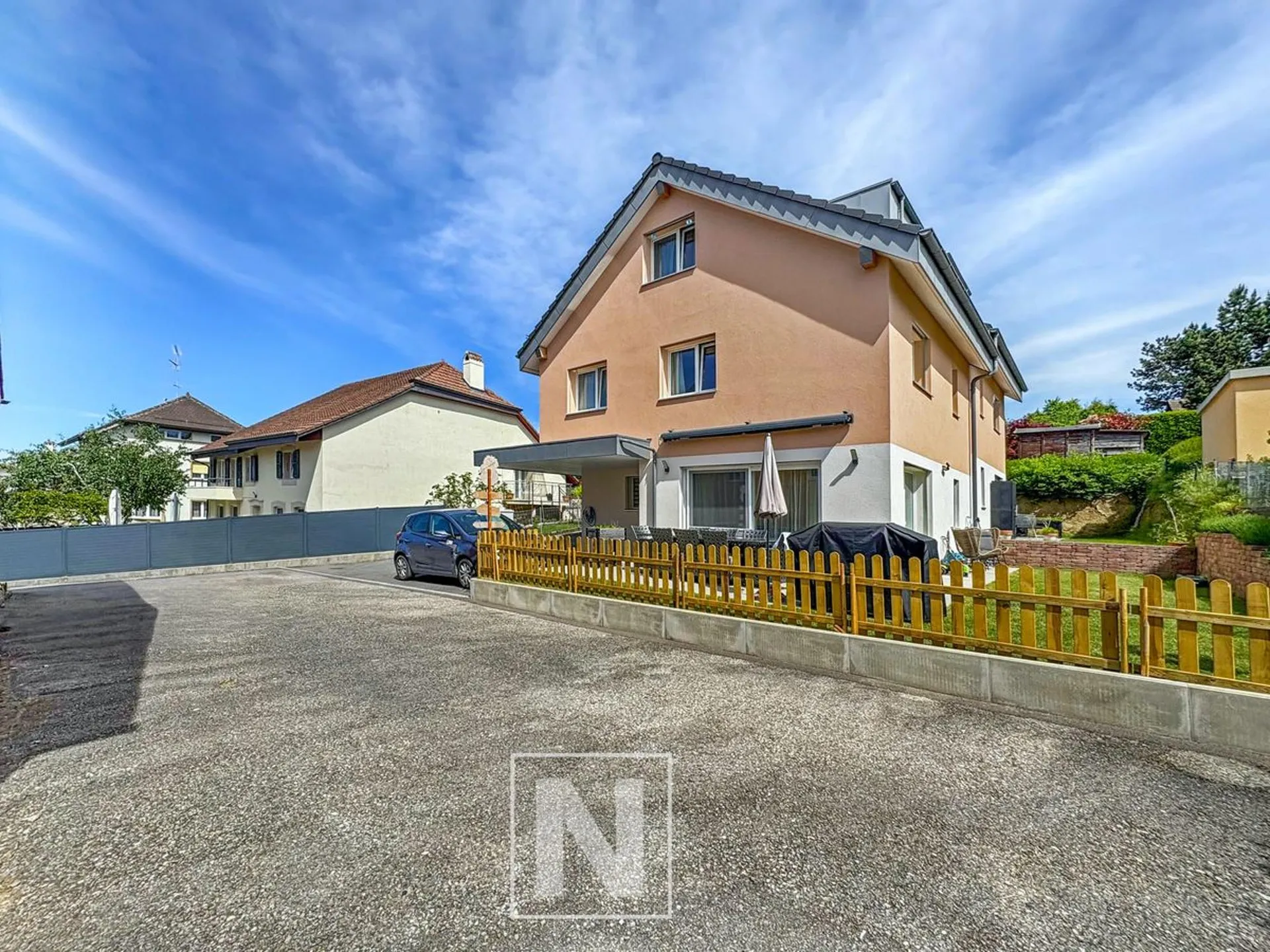 Villa de 5,5 pièces d'environ 155 m2, avec jardin