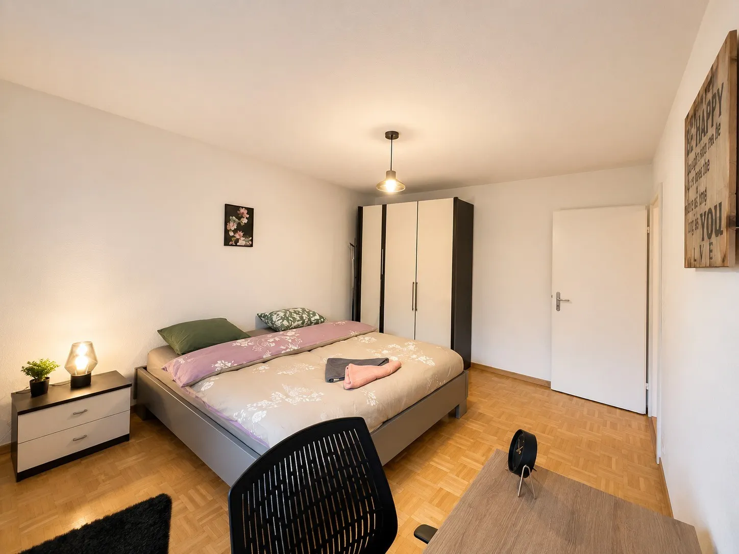 🏠 Stylish 2.5 Room Furnished Apartment – Prime 1st Floor Unit