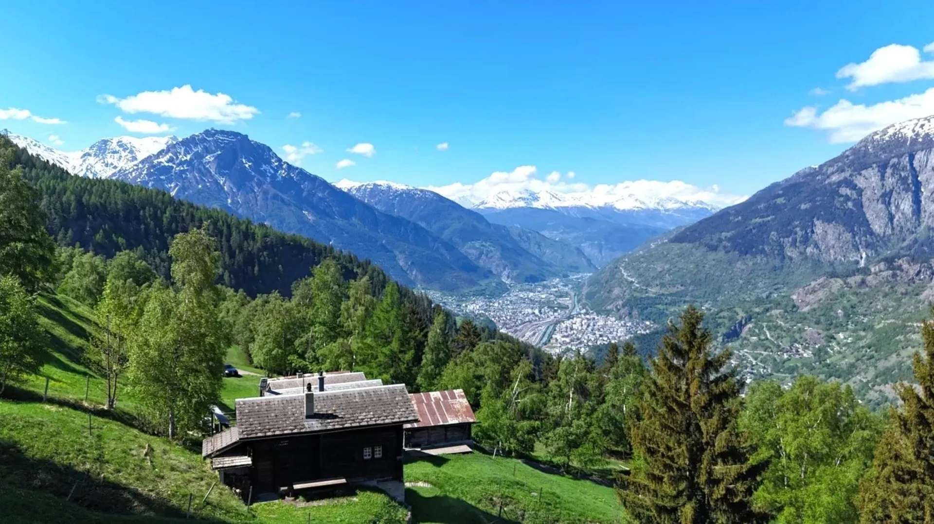 Alpenhüttenfeeling mit spektakulärer Aussicht & Ruhe pur